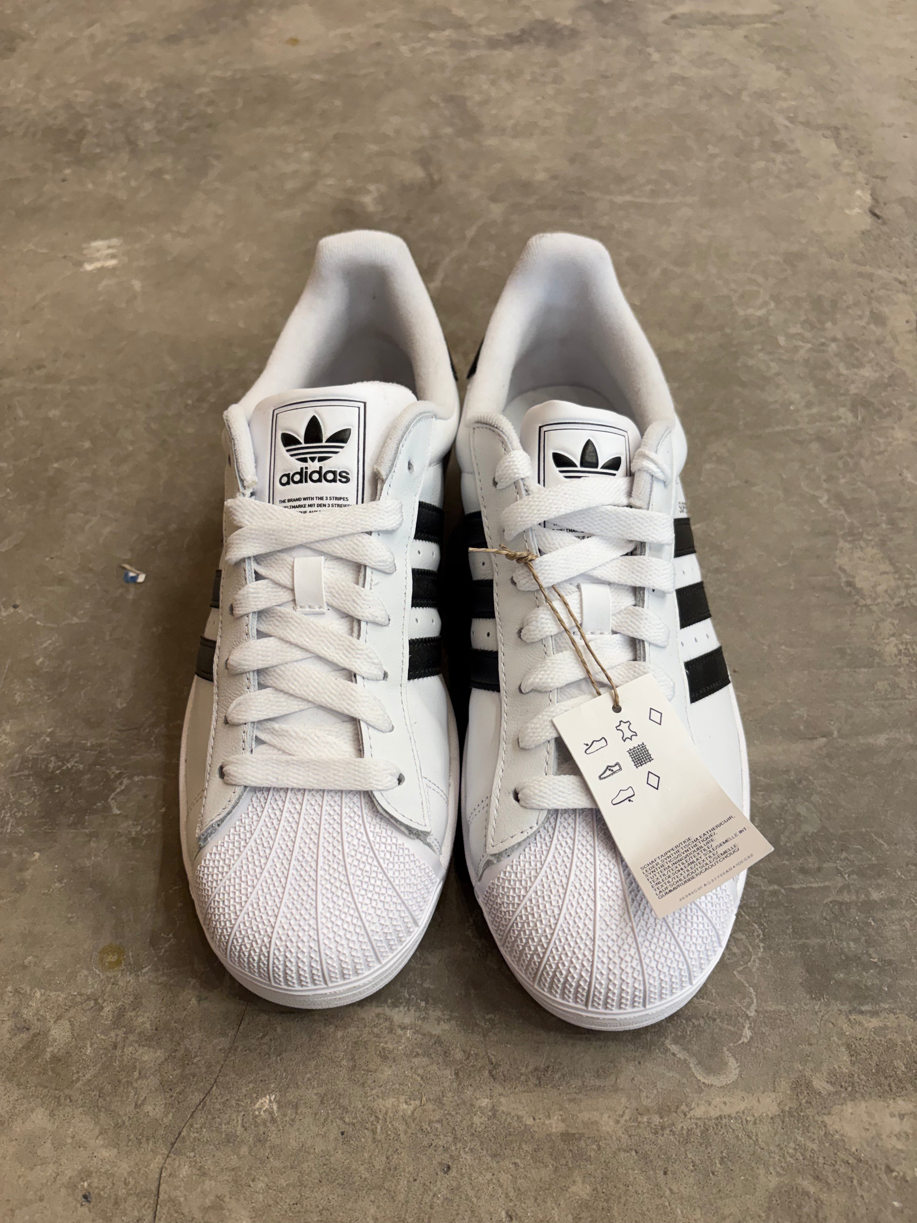 Adidas Superstar - size 11