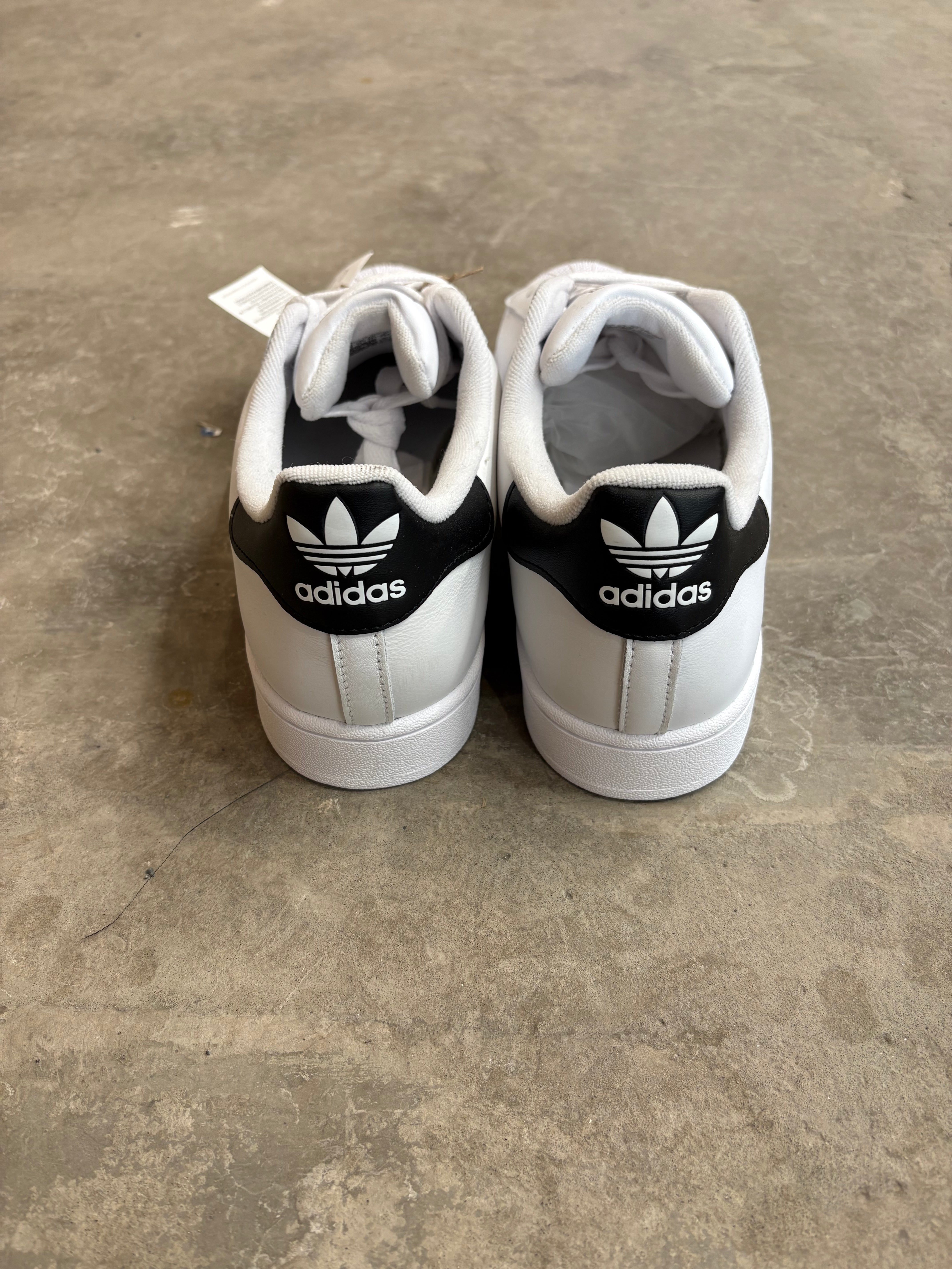 Adidas Superstar - size 11