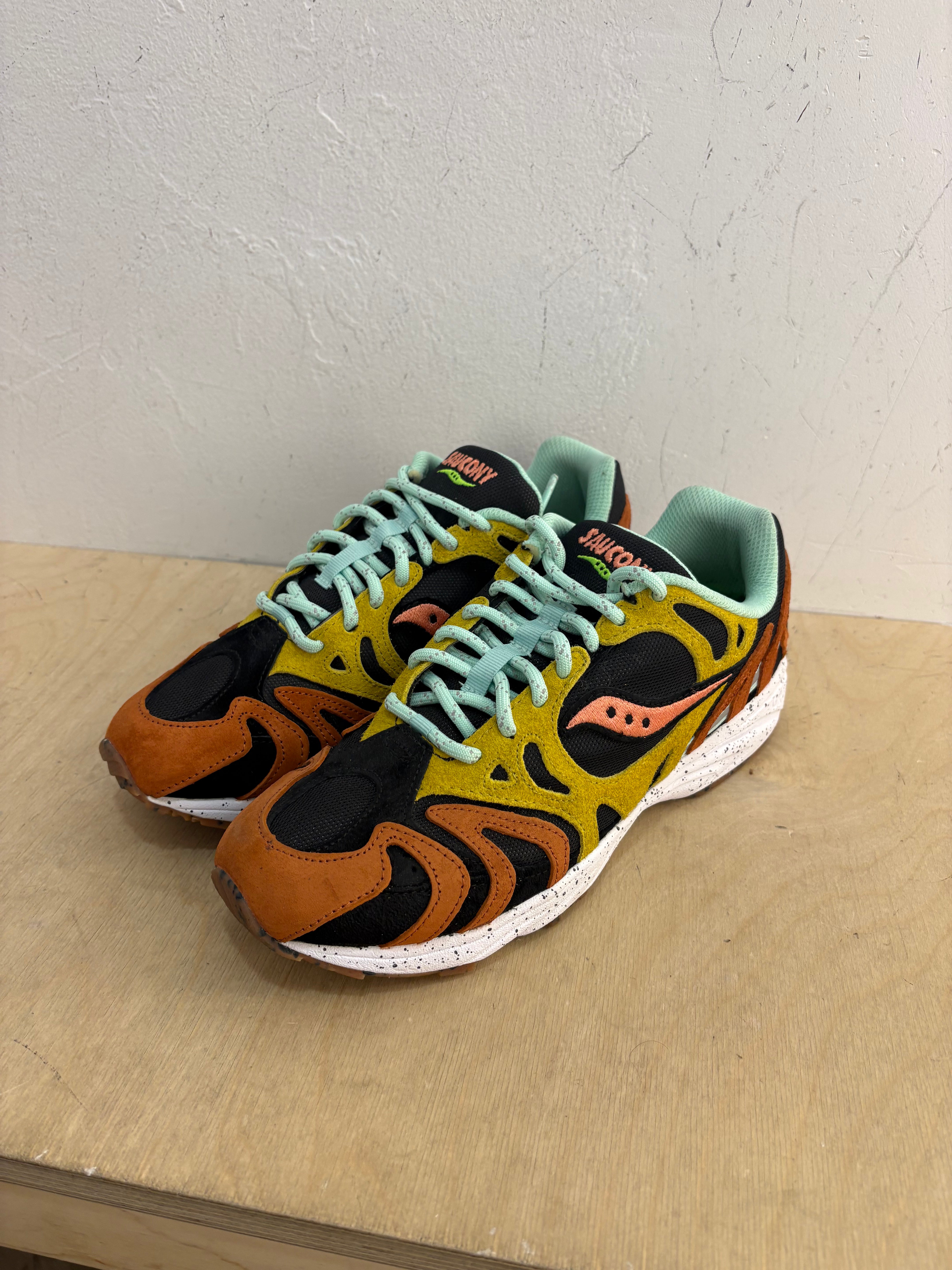 Saucony grid Azura - size 10