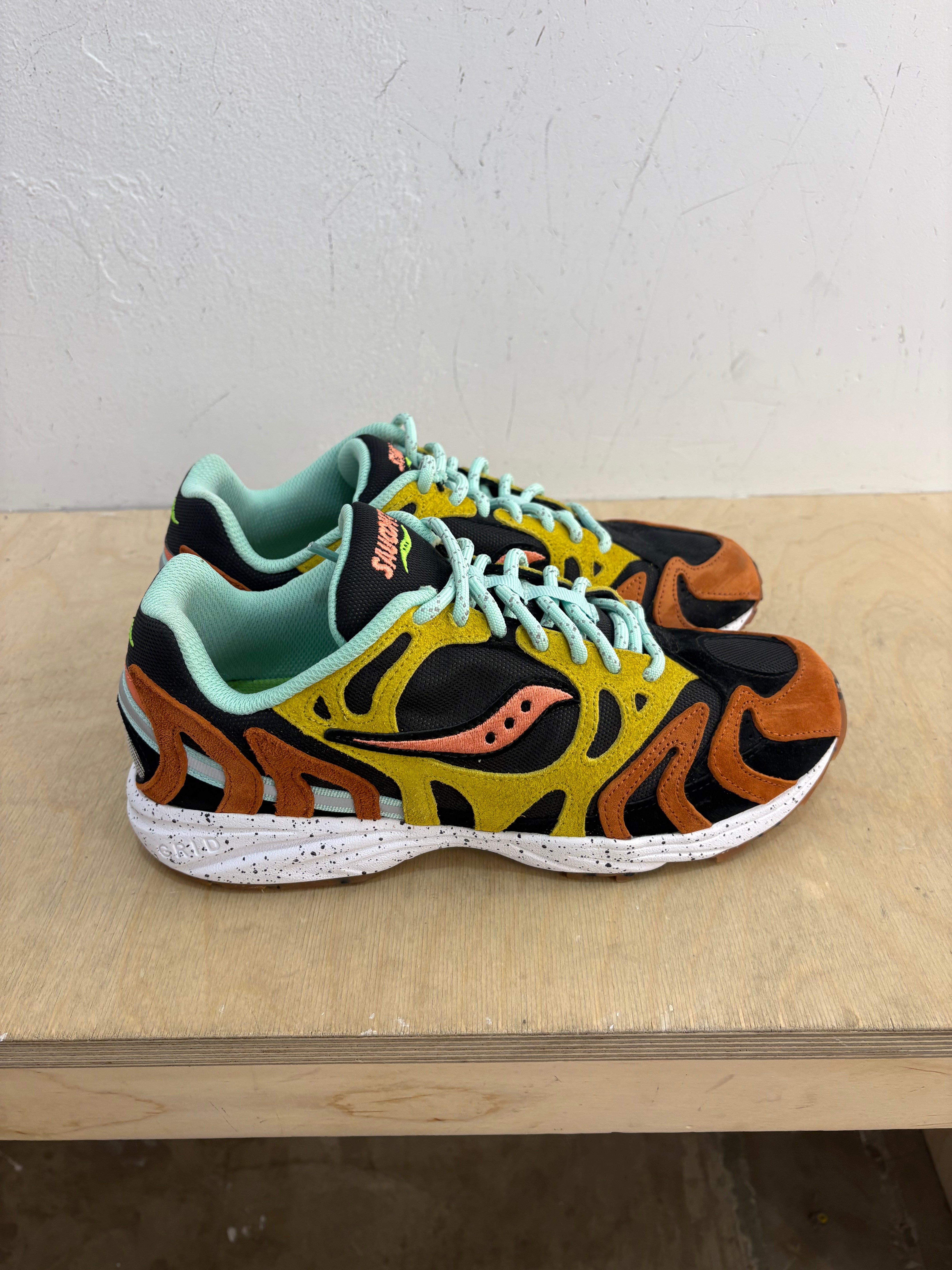 Saucony grid Azura - size 10