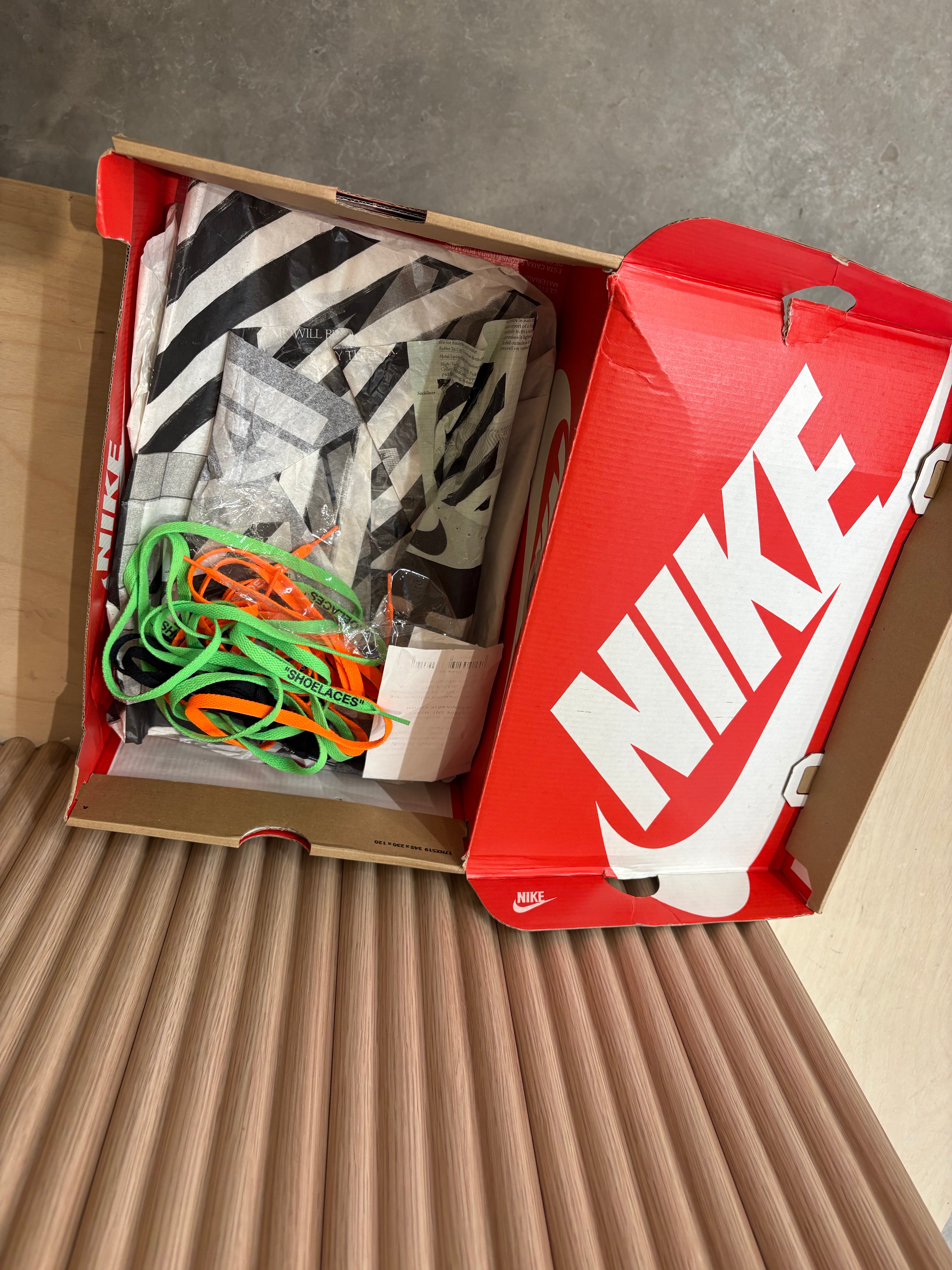 Nike AM 90 x Off White THE TEN - size 10