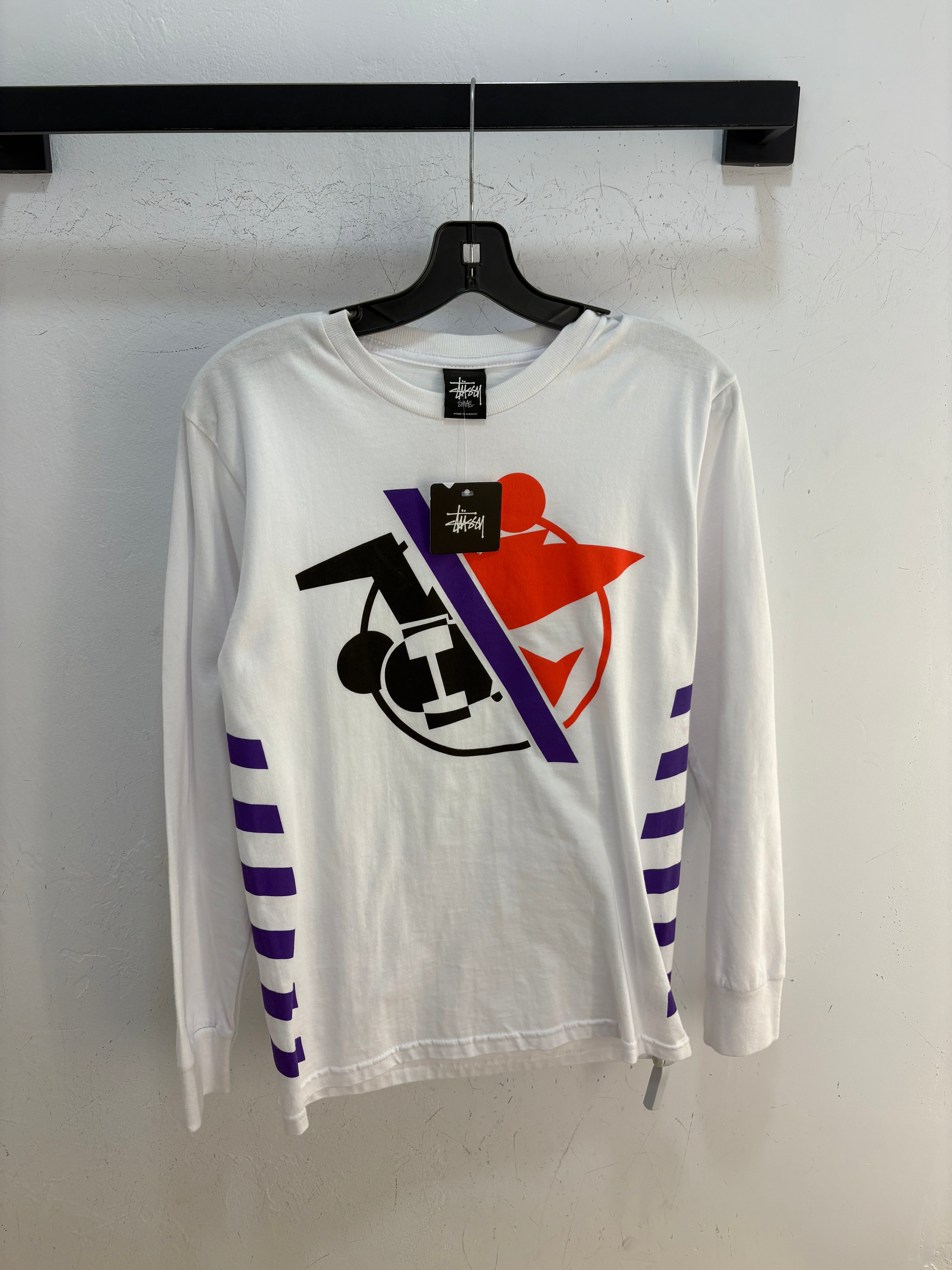 Nouveau t-shirt Stussy manches longues skate/surfman - taille S