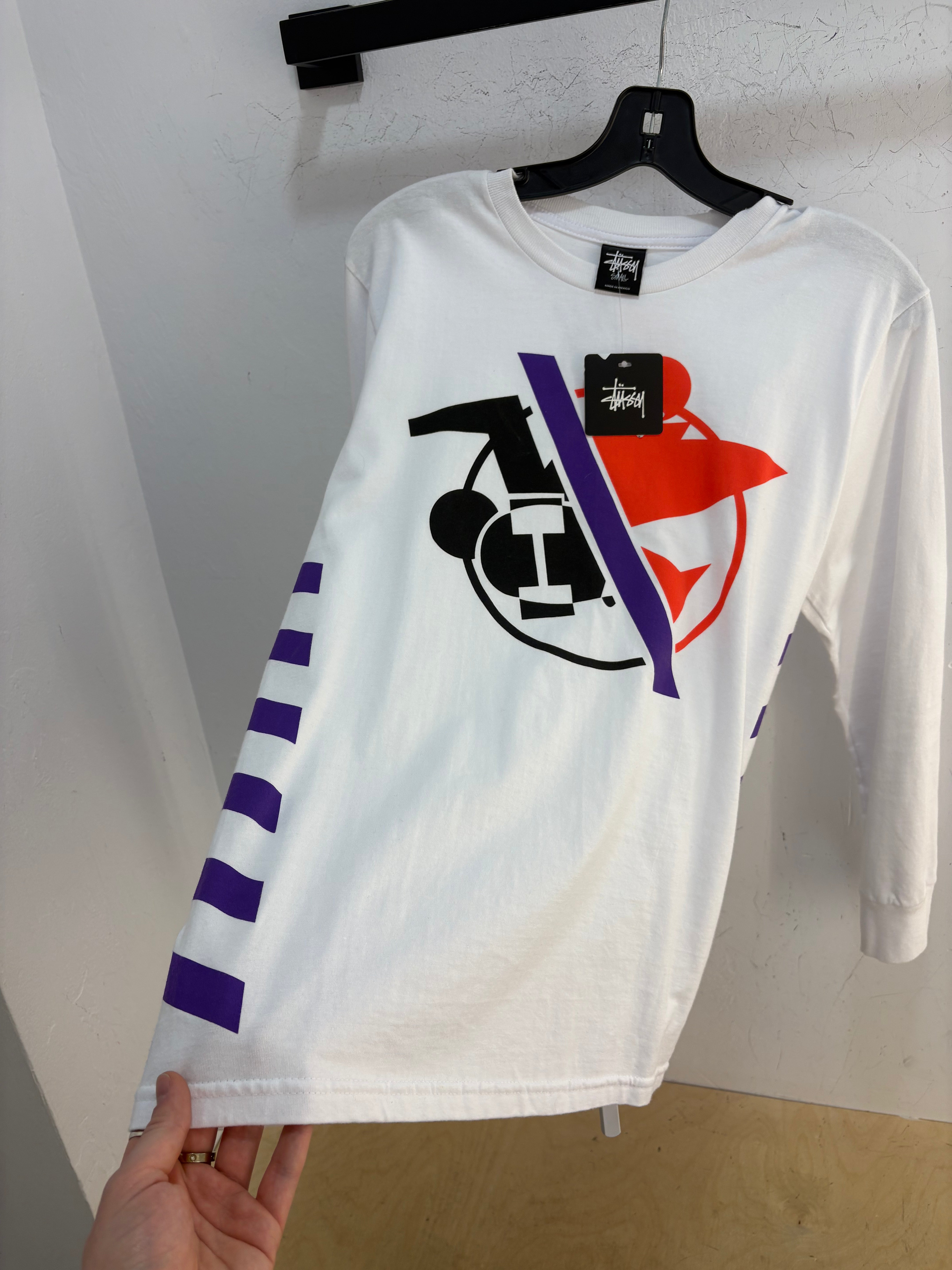 Nouveau t-shirt Stussy manches longues skate/surfman - taille S