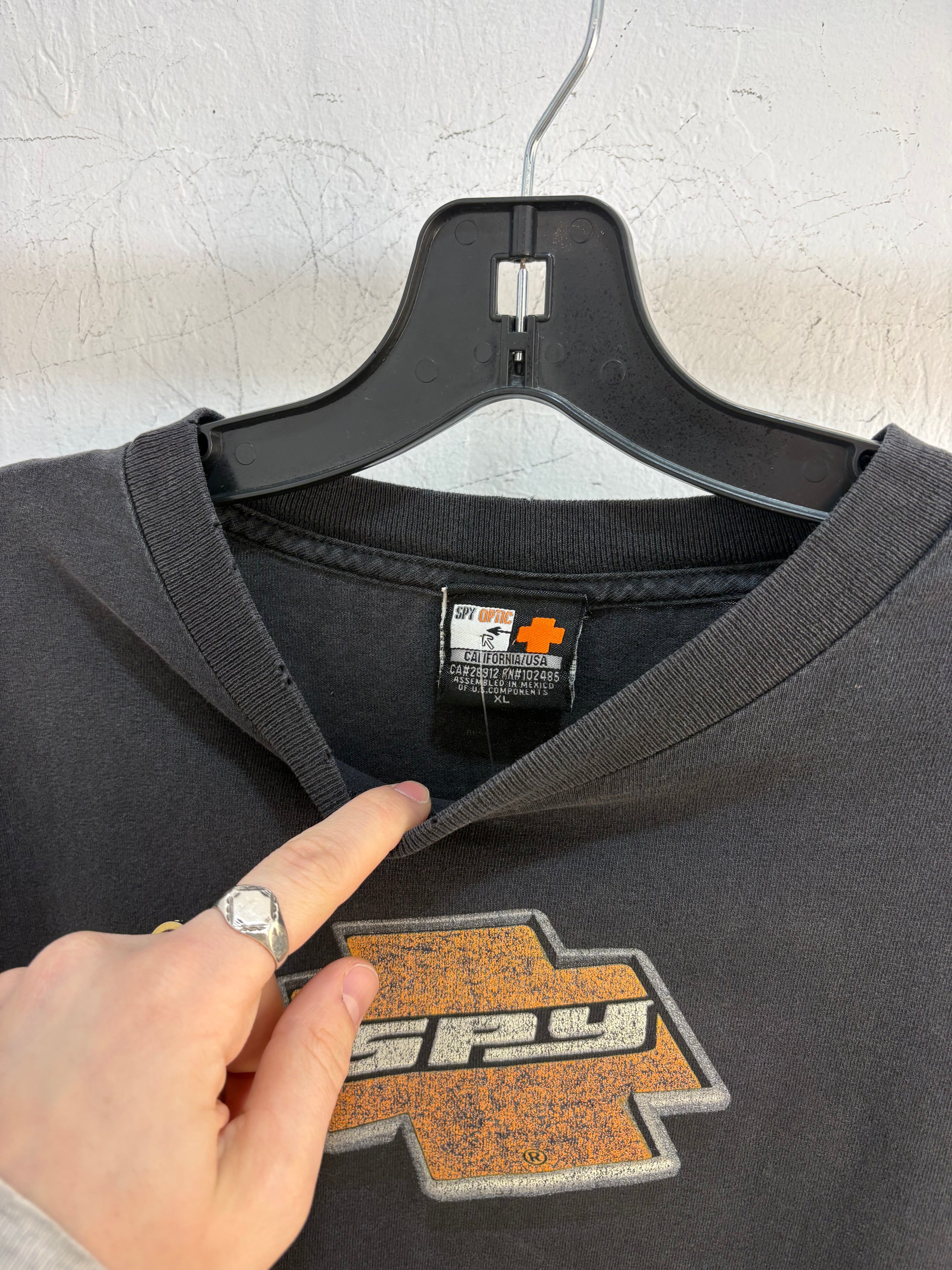 Y2k spy logo faded tee - size XL