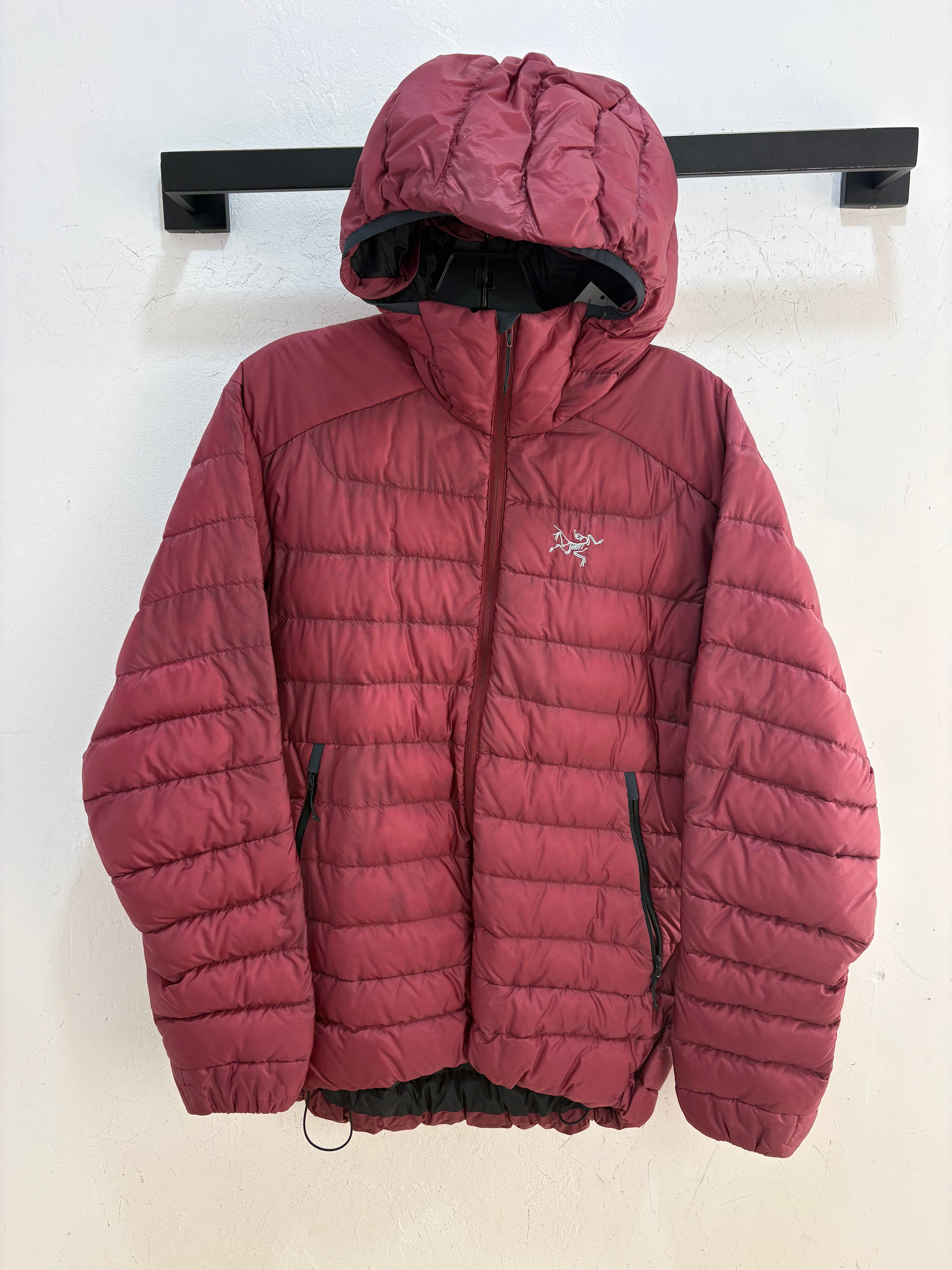 Arcteryx Cerium burgundy light puffer - size M