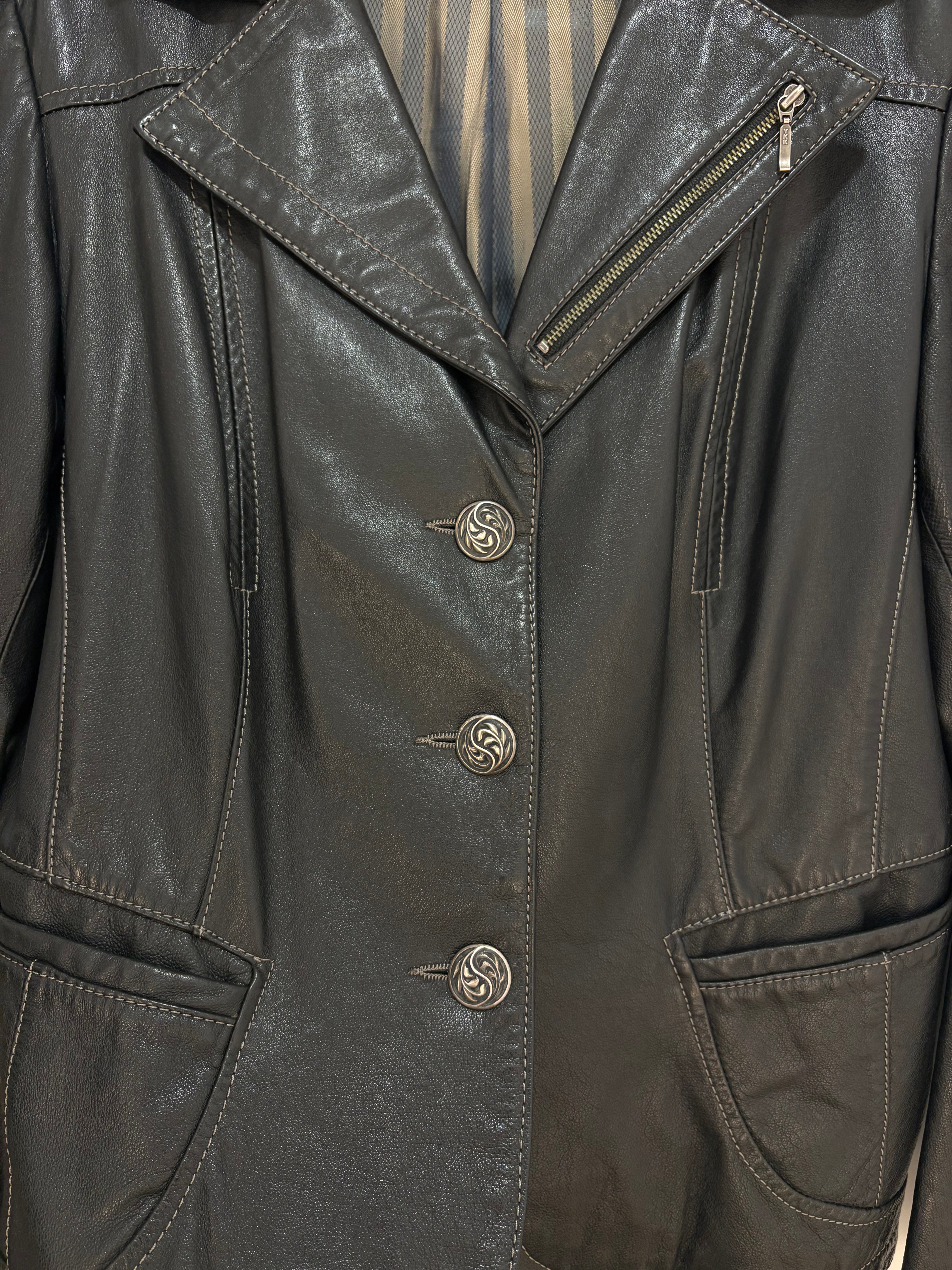 Danier leather blazer jacket - size L