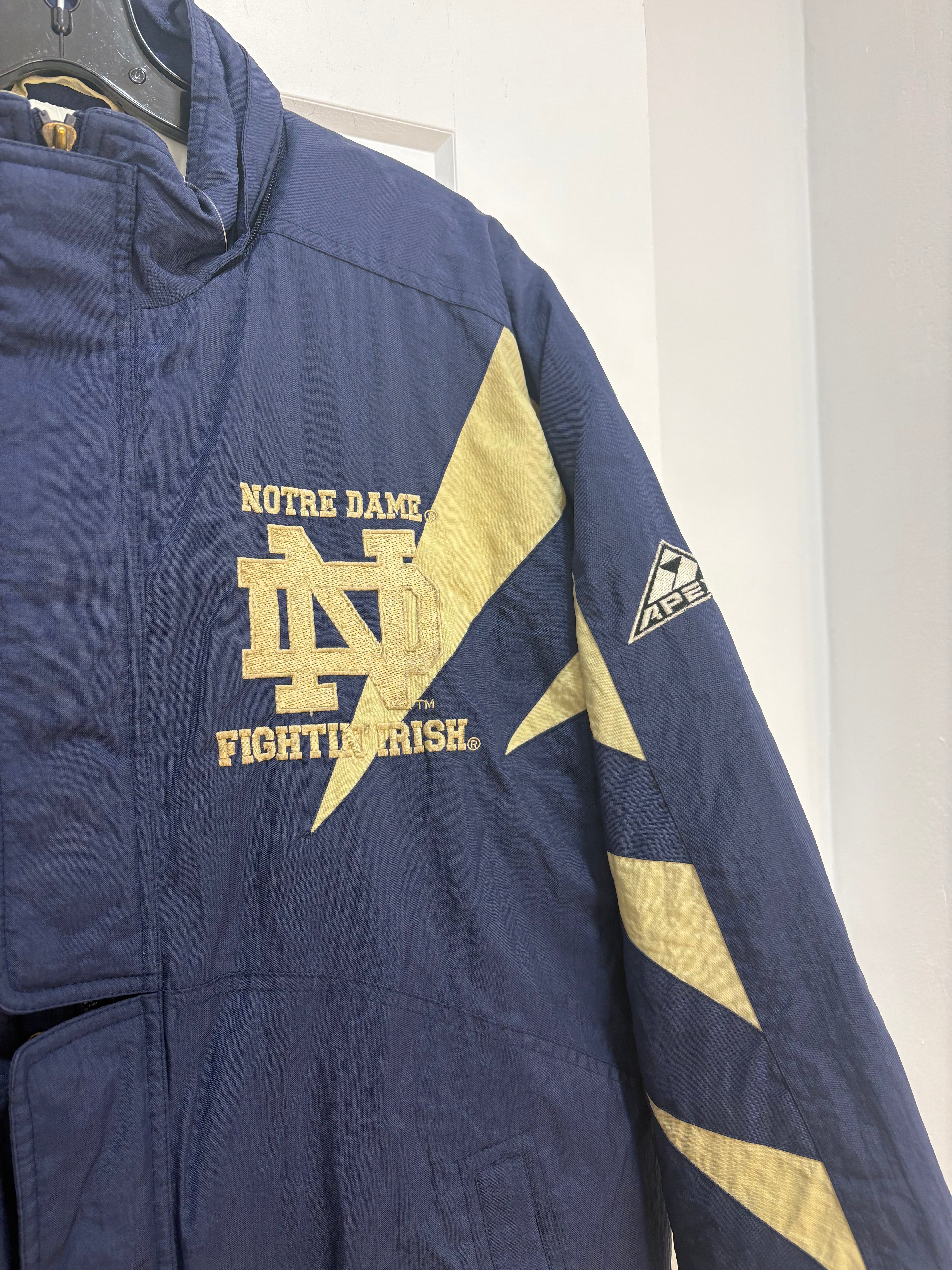 90s Apex Notre Dame jacket - size M