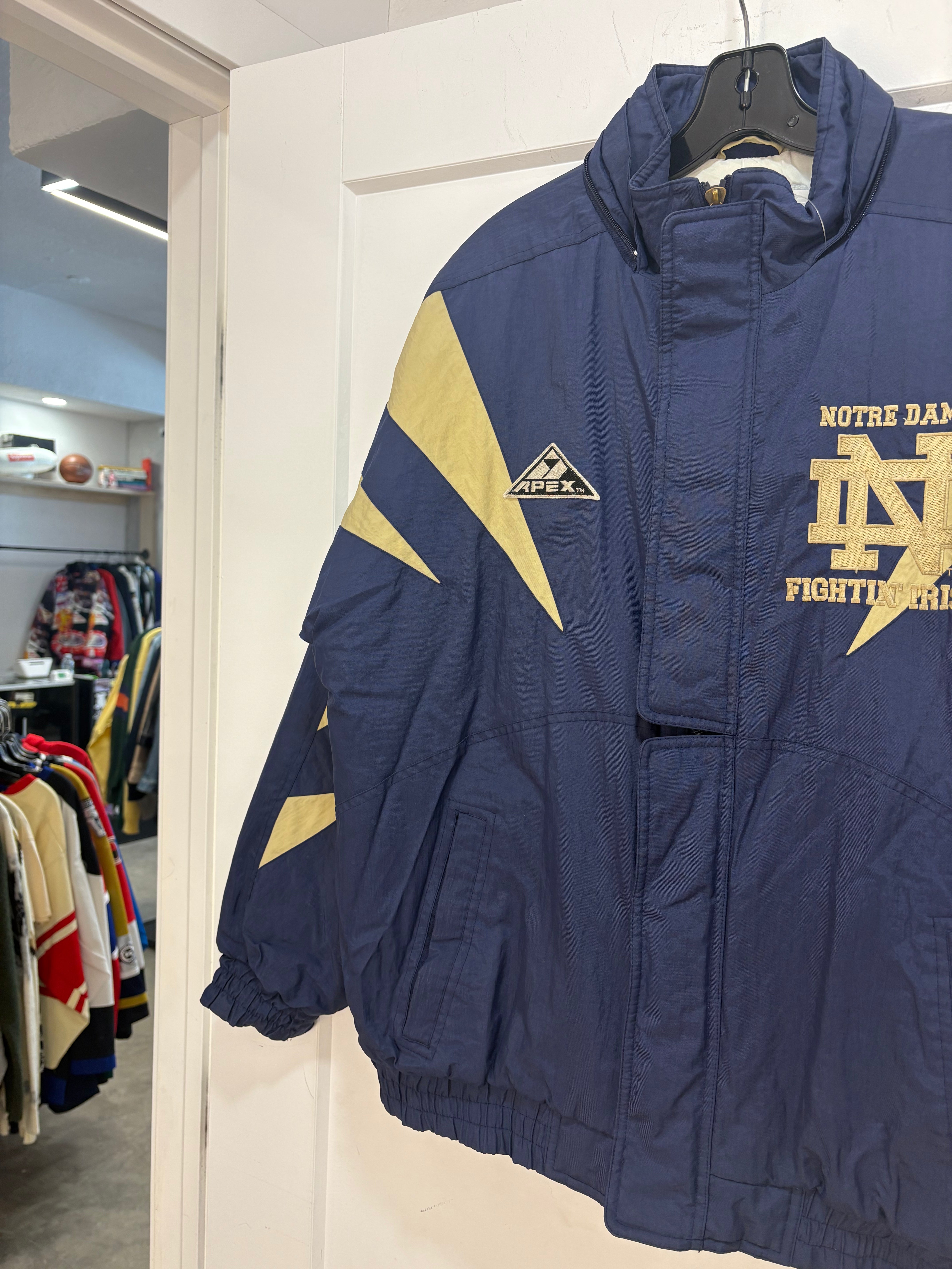 90s Apex Notre Dame jacket - size M