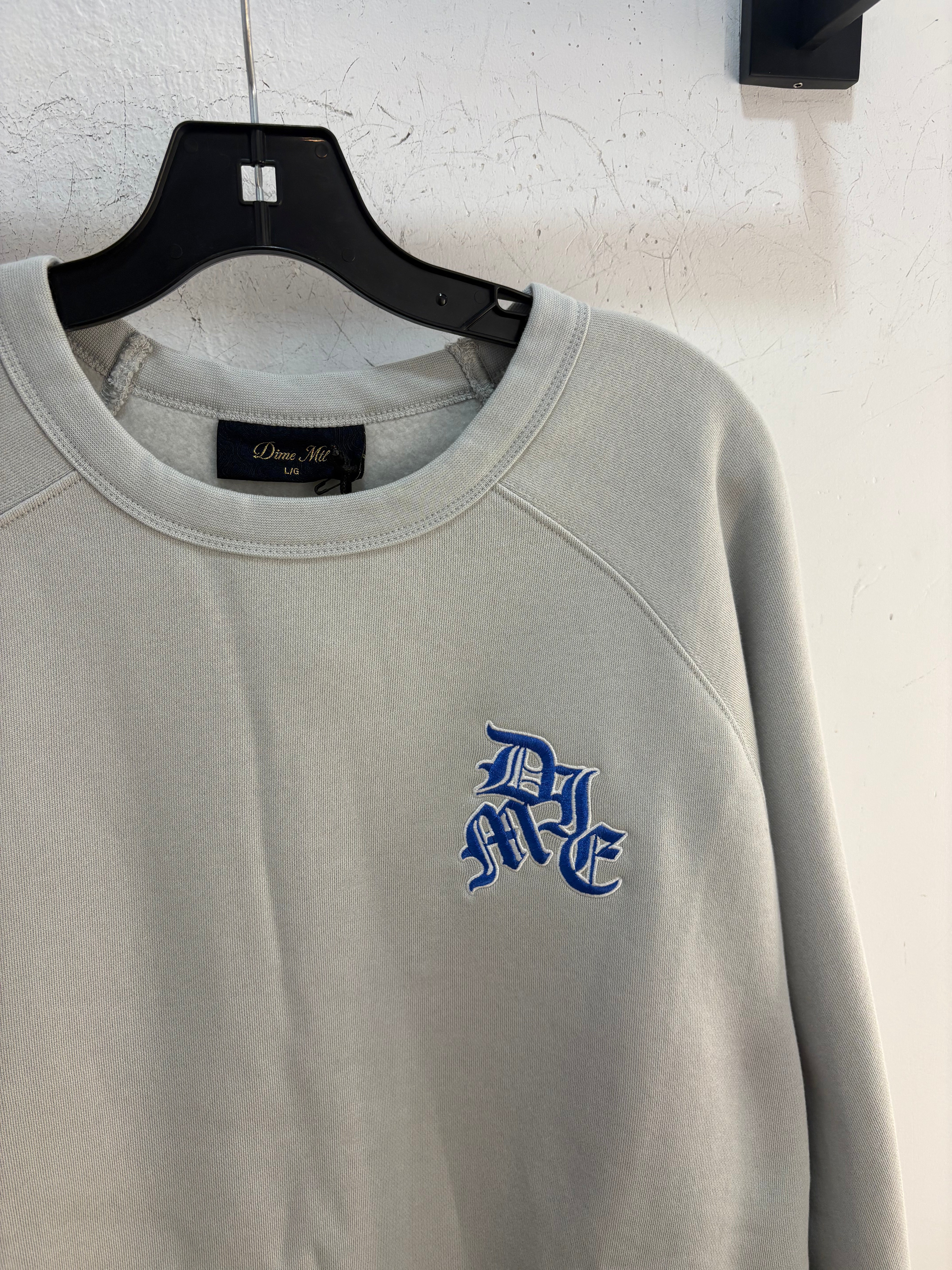 Dime Blue Gothic logo crewneck - size L