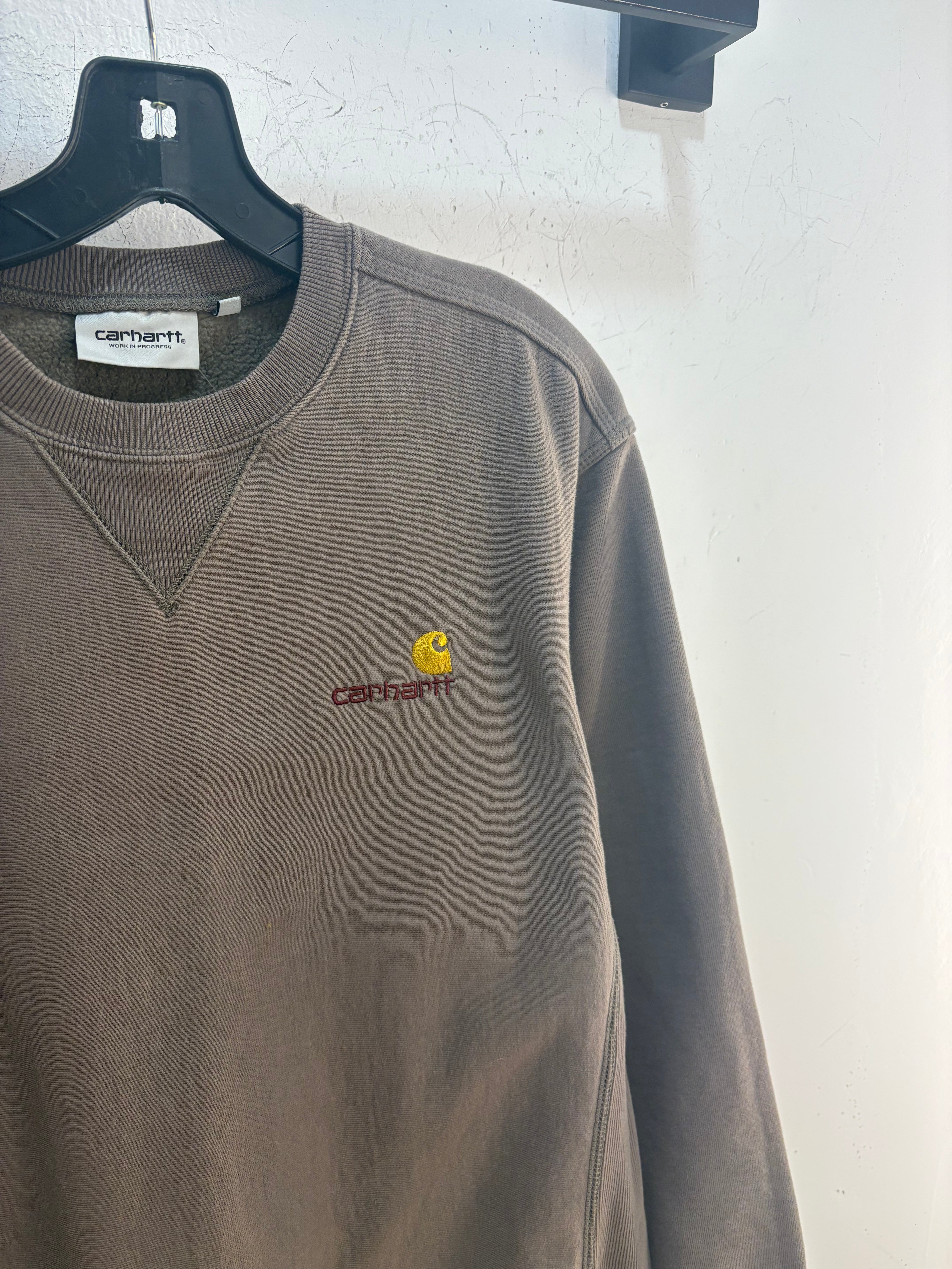 Carhartt Wip brown crewneck - size S