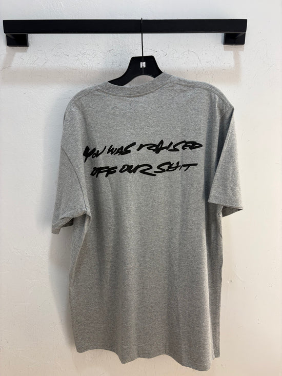 New Supreme futura grey box logo tee - size L