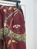 Awake burgundy realtree sweatpants - size M
