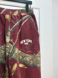 Awake burgundy realtree sweatpants - size M
