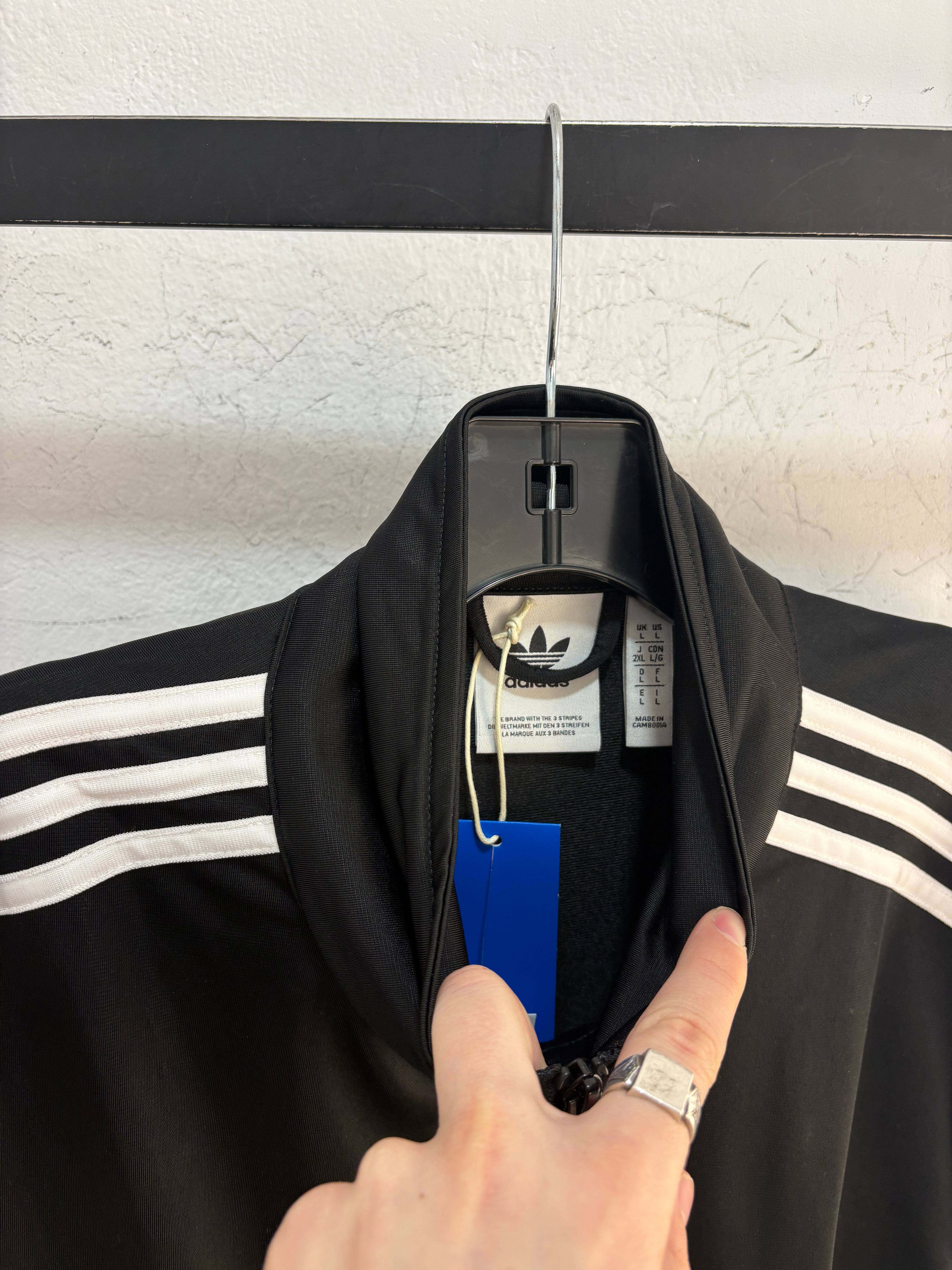 New Adidas trefoil tracktop - size L