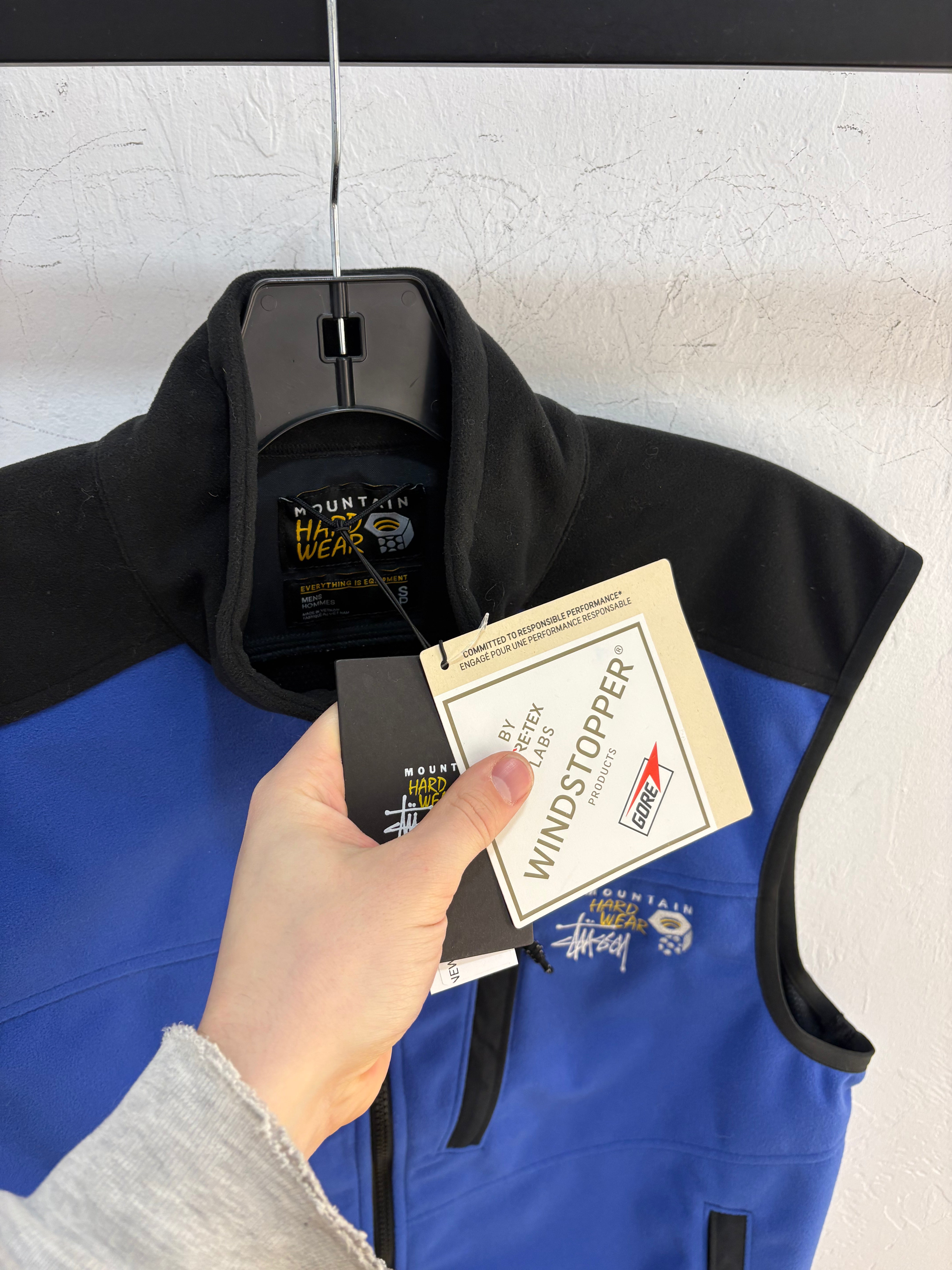 New Stussy x Mountain hardware vest - size S