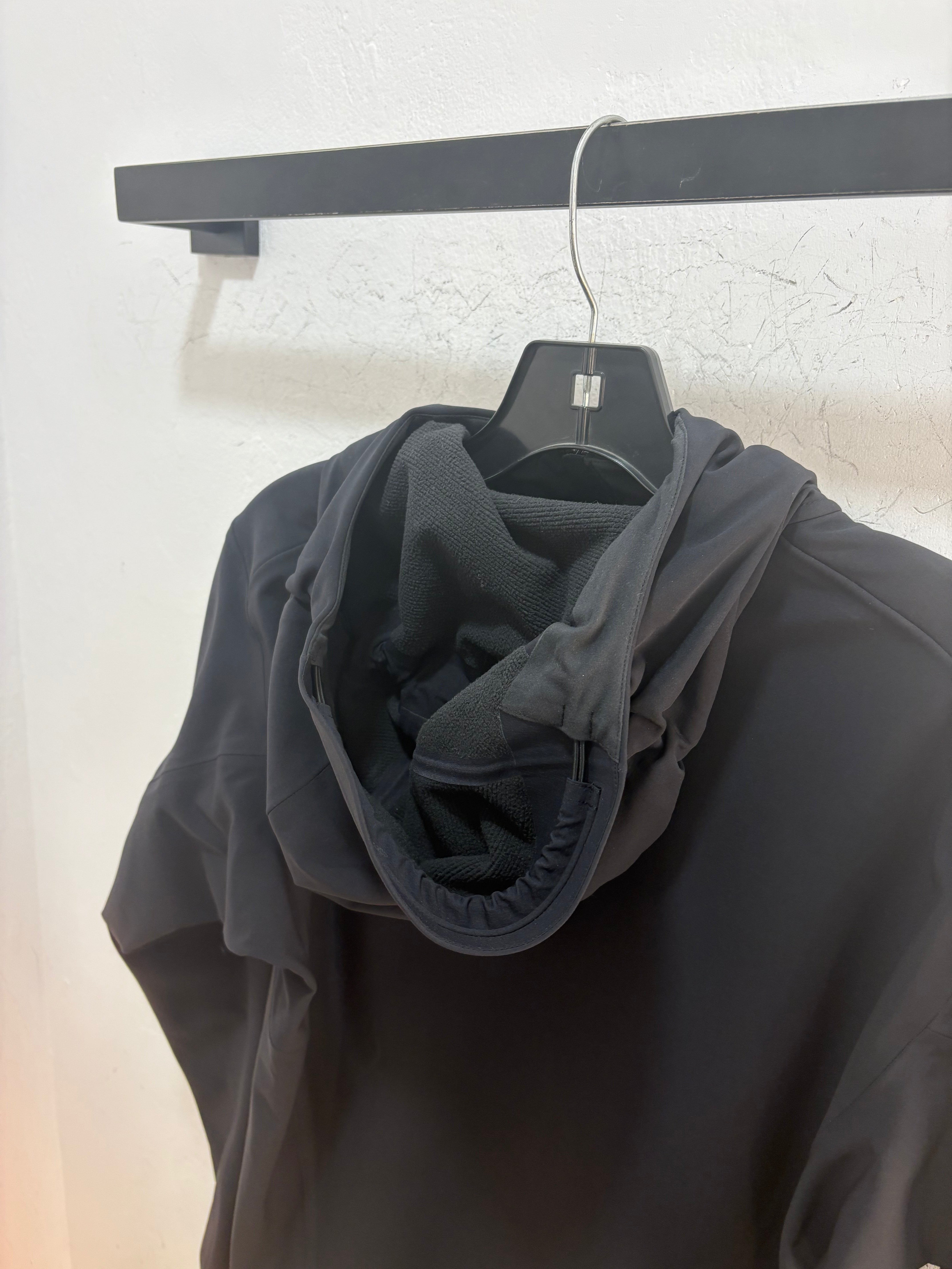 Arcteryx Gamma LX hooded jacket - size XS