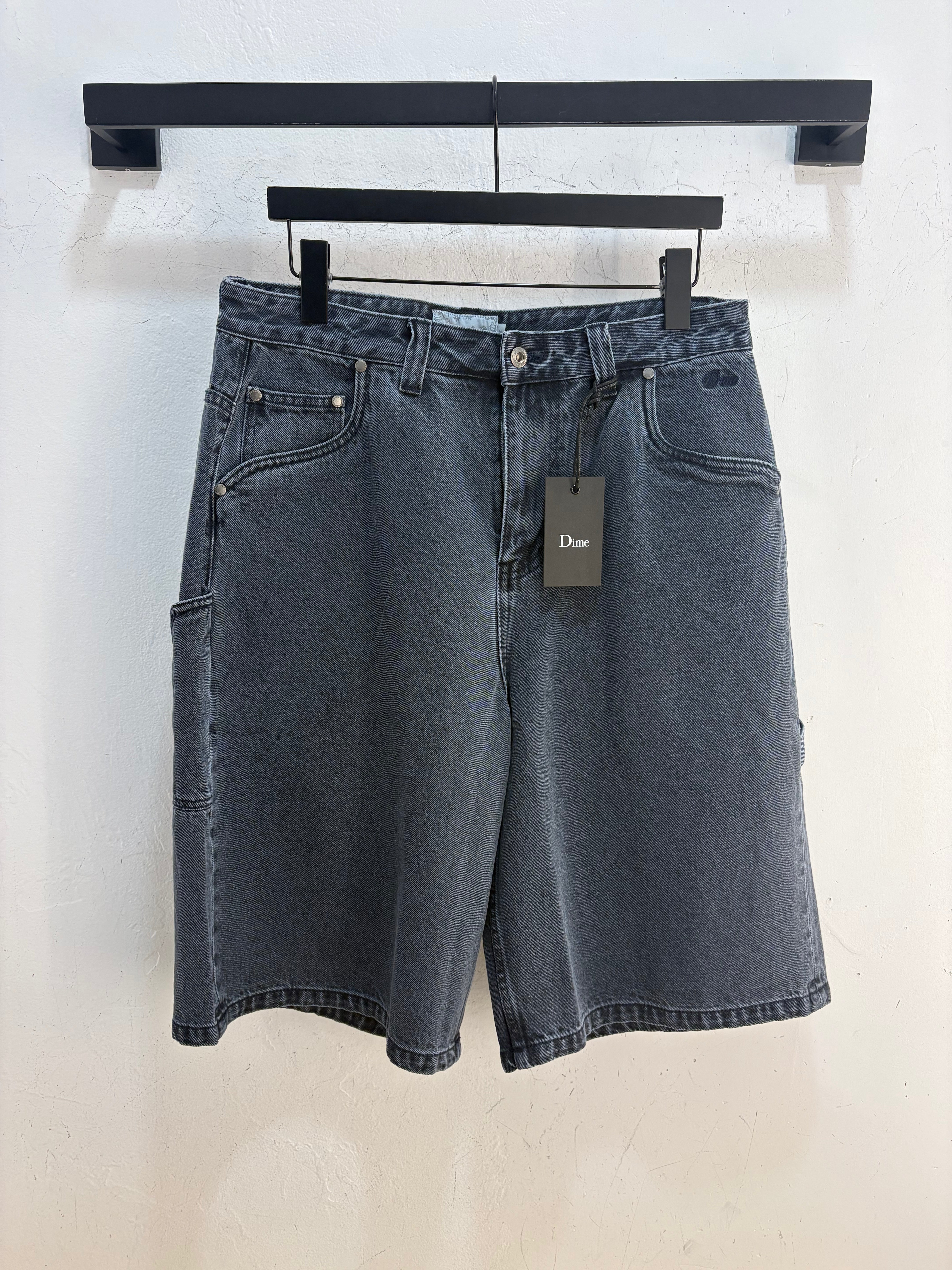 New Dime Navy Baggy jorts - size 32