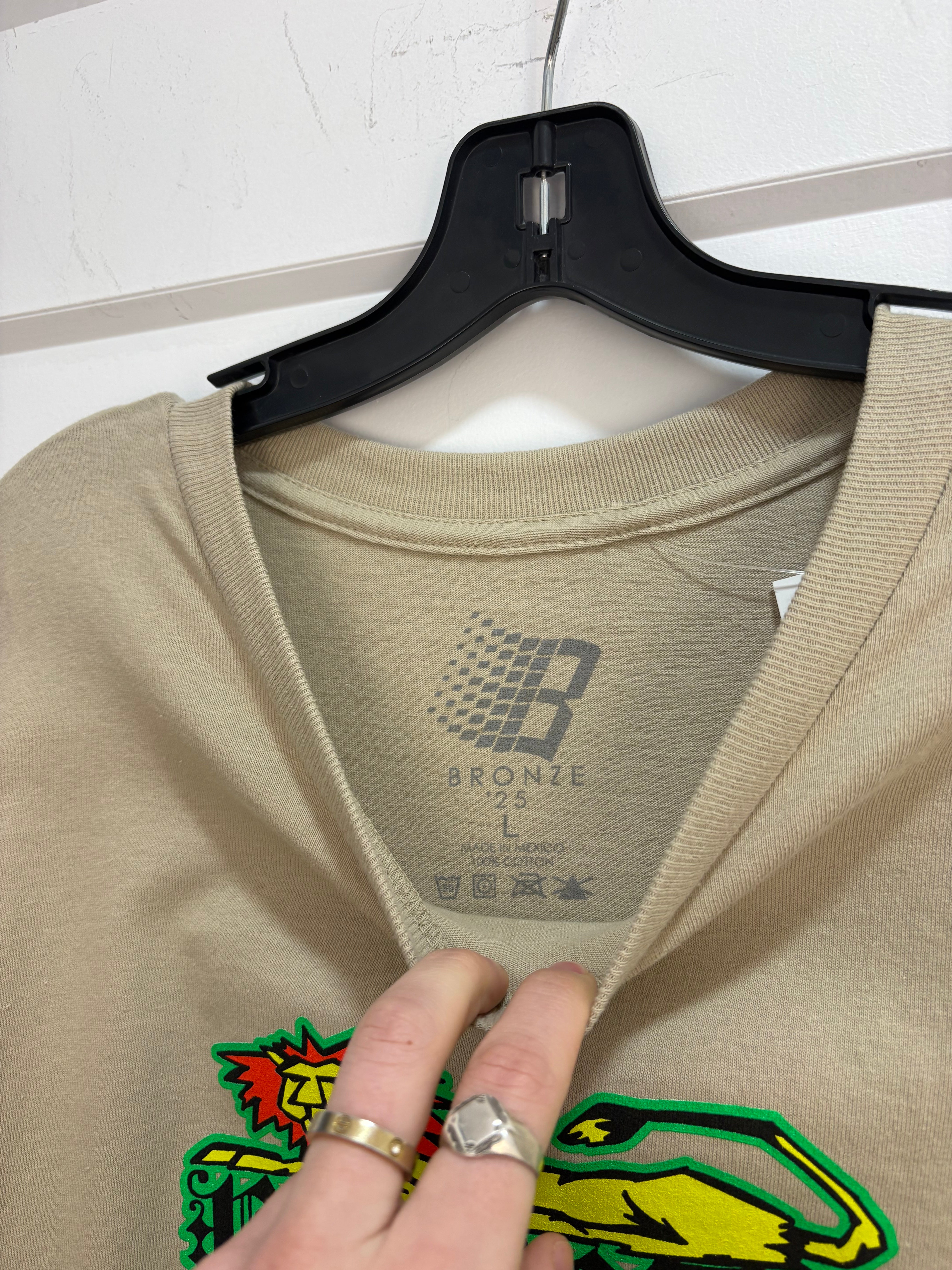 New Bronze 56k lion tee - size L