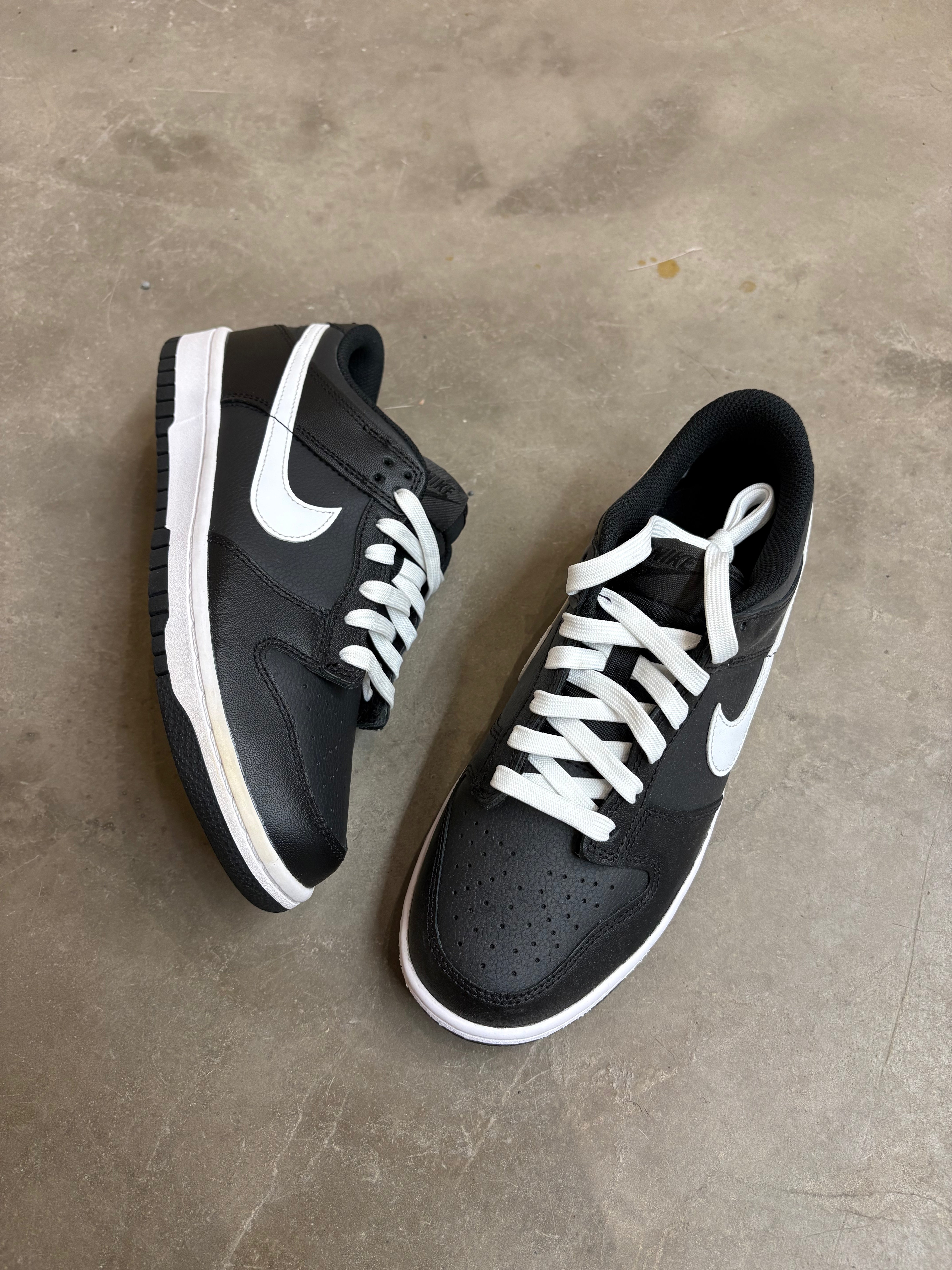 New Nike Dunk Reverse Panda - size 8.5w