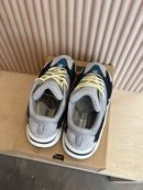 Yeezy 700 waverunner - size 10