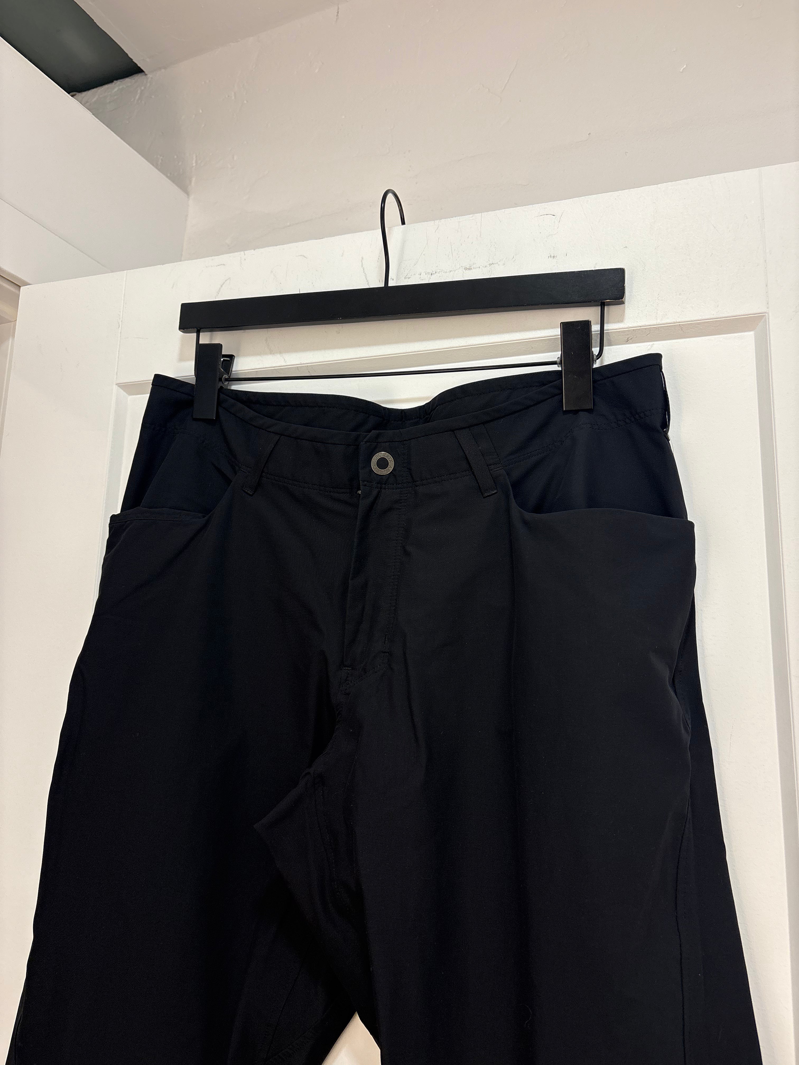Arcteryx Creston black pants - size 34
