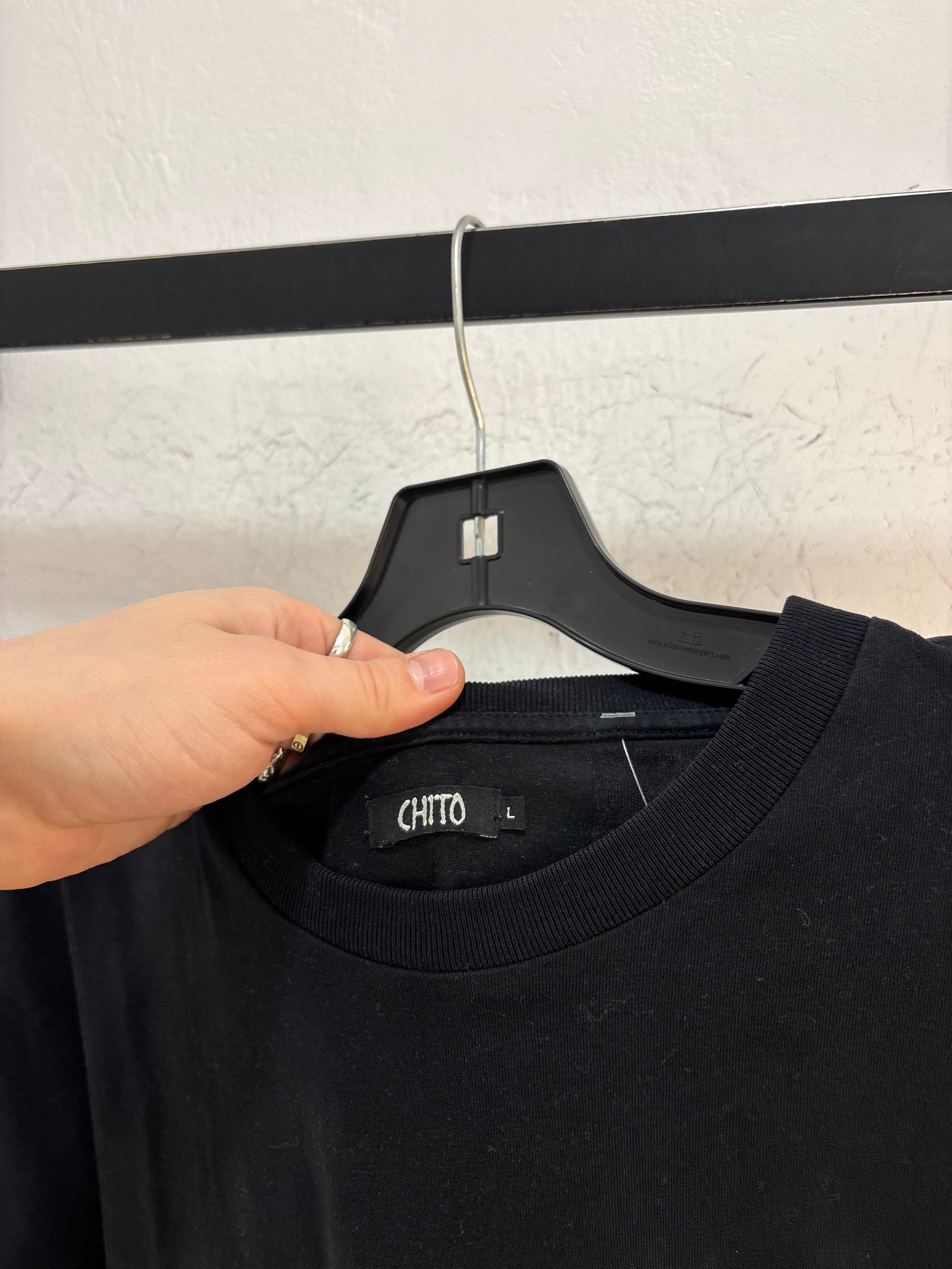 Chito black tee - size L