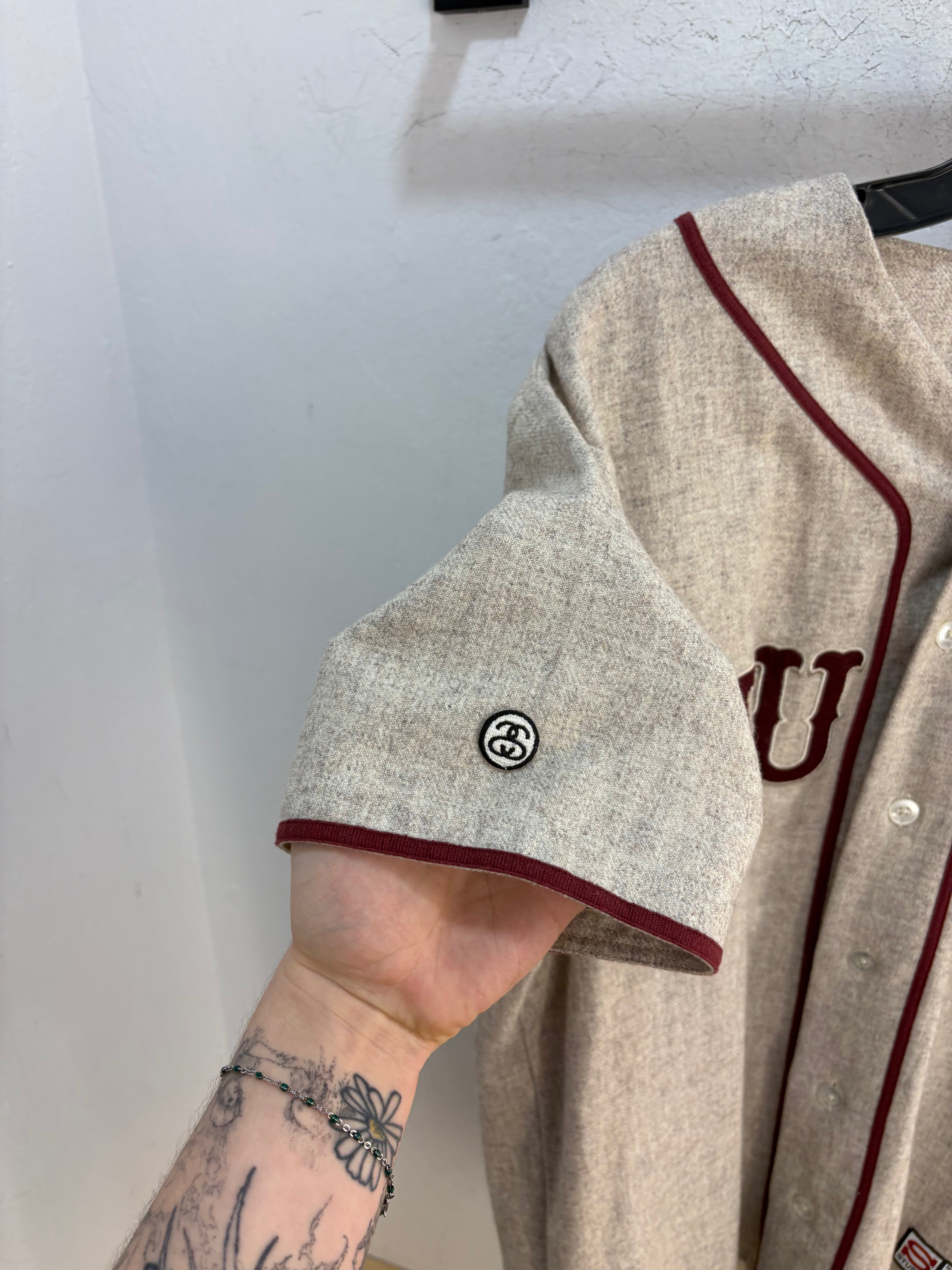 Stussy tan baseball jersey - size L