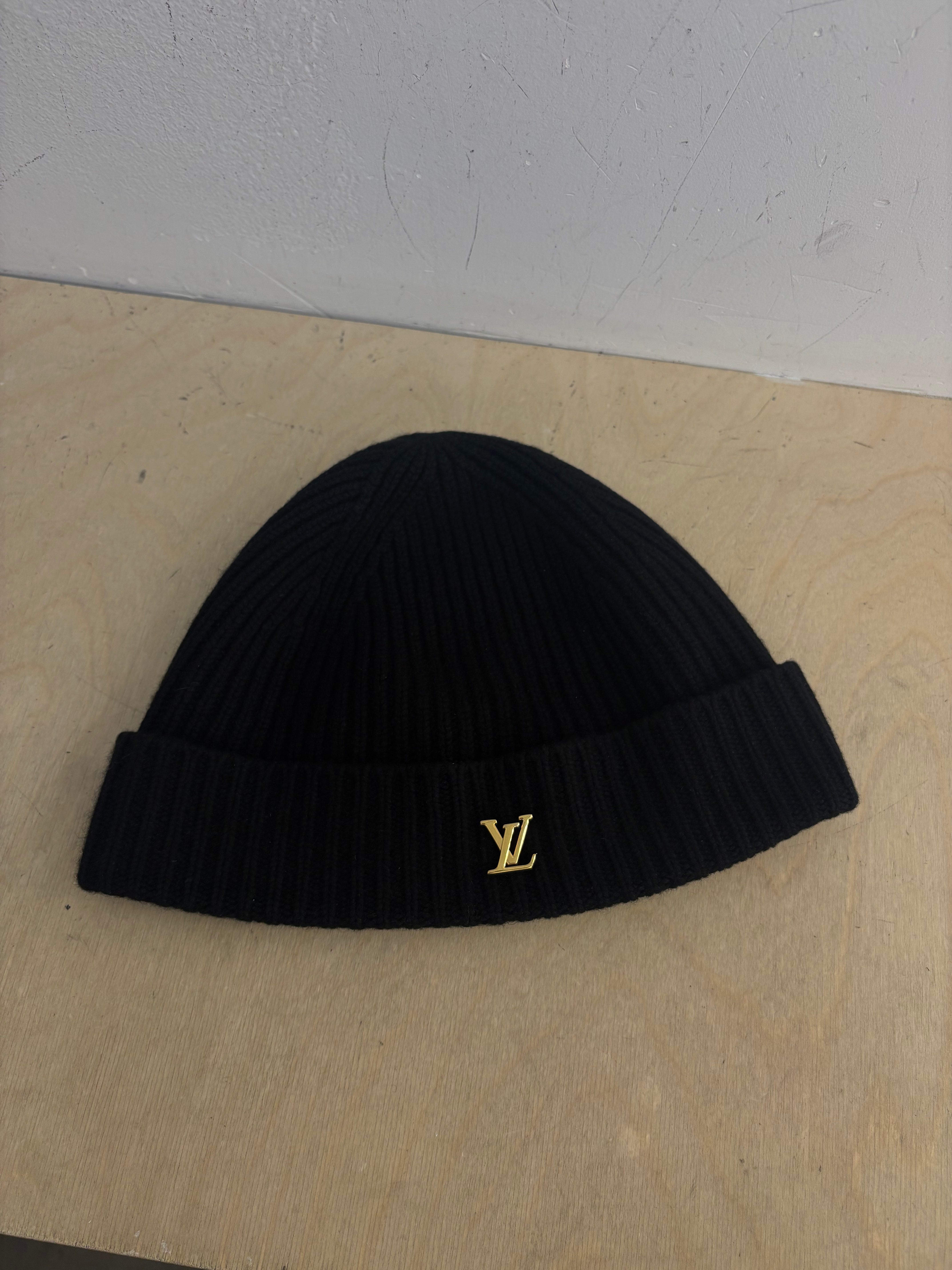 Louis Vuitton Cashmere black beanie