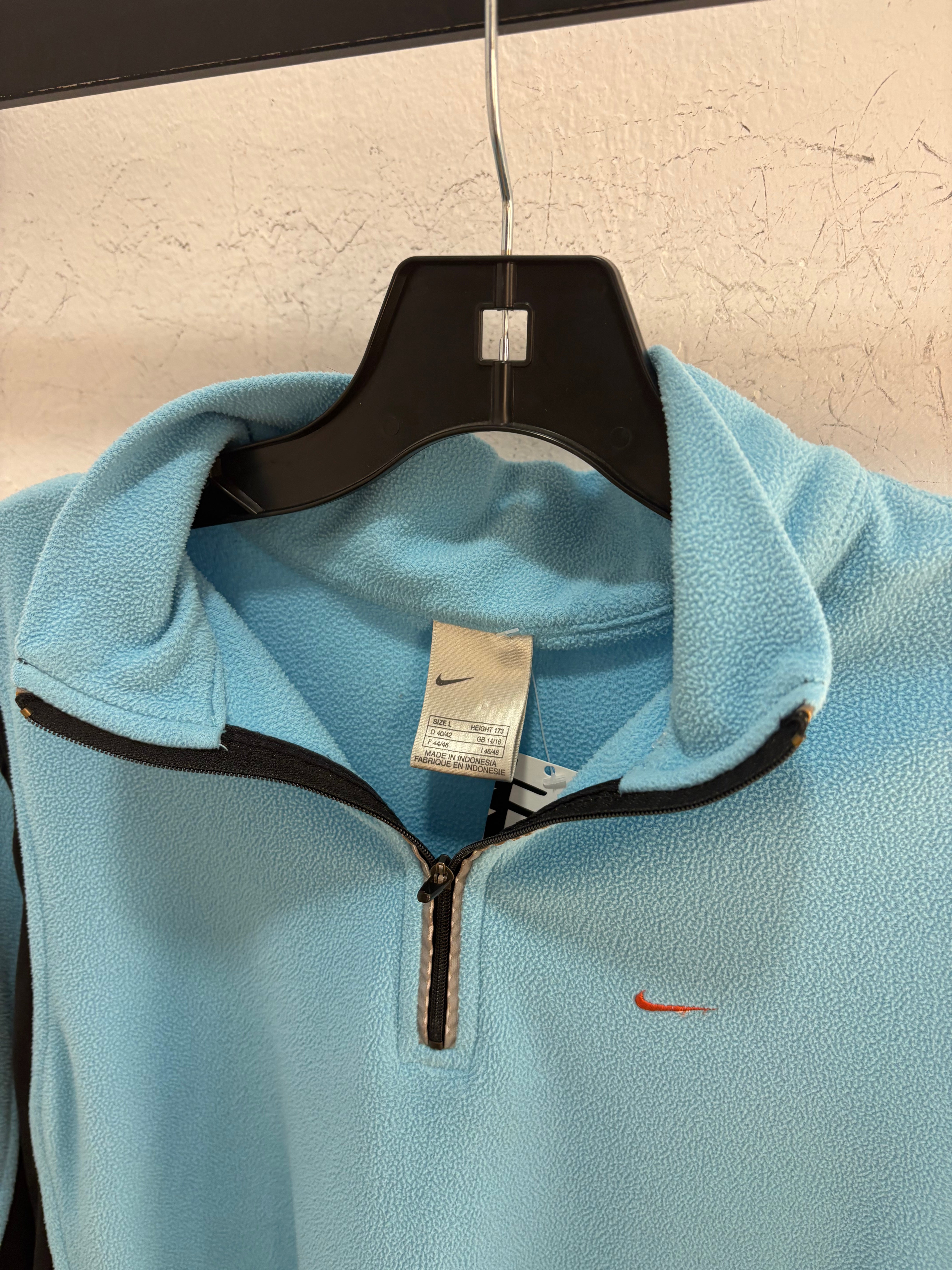 Y2k Nike baby blue 1/4 zip fleece - size M