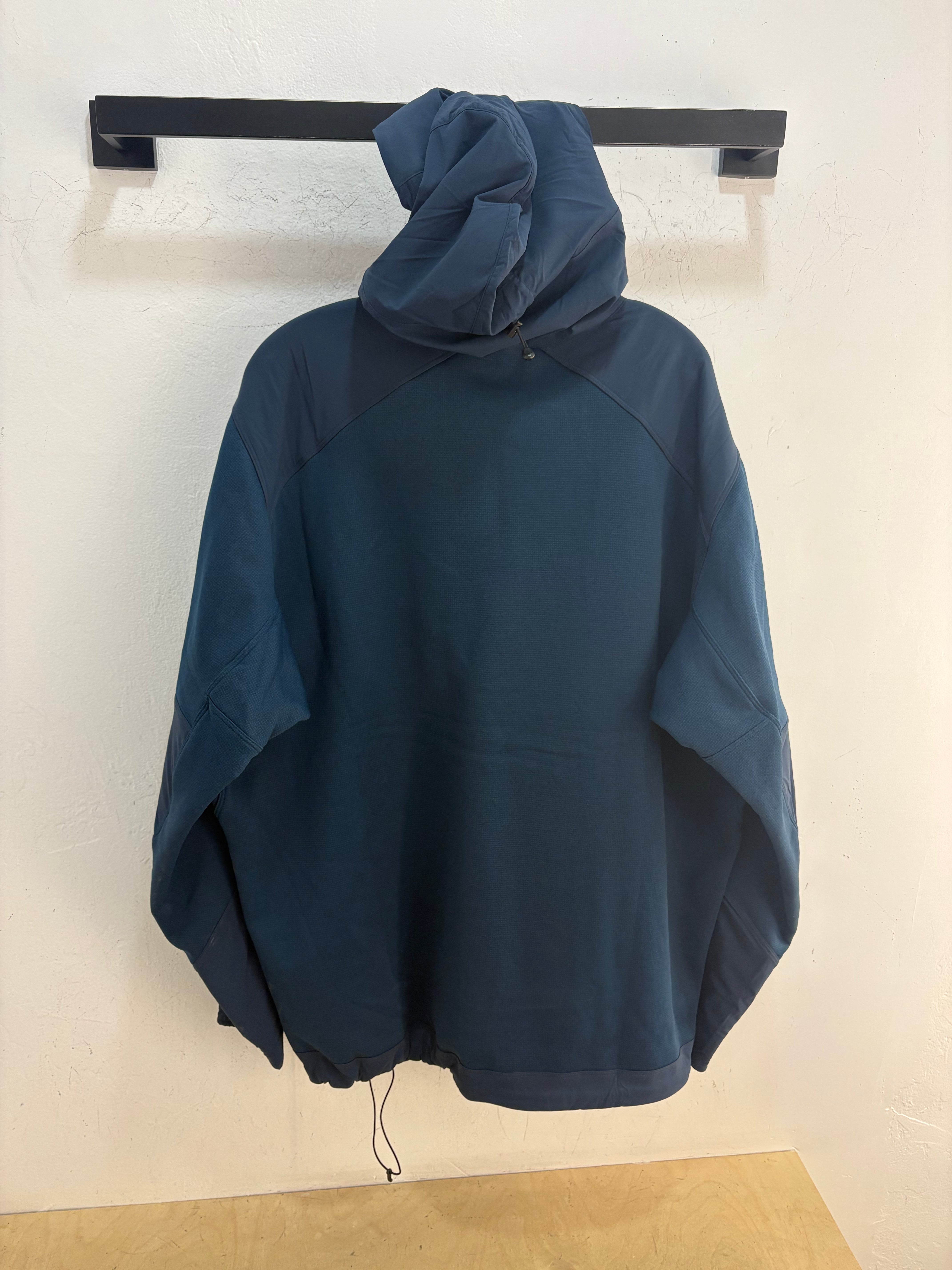 New Arcteryx konseal teal jacket - size XL