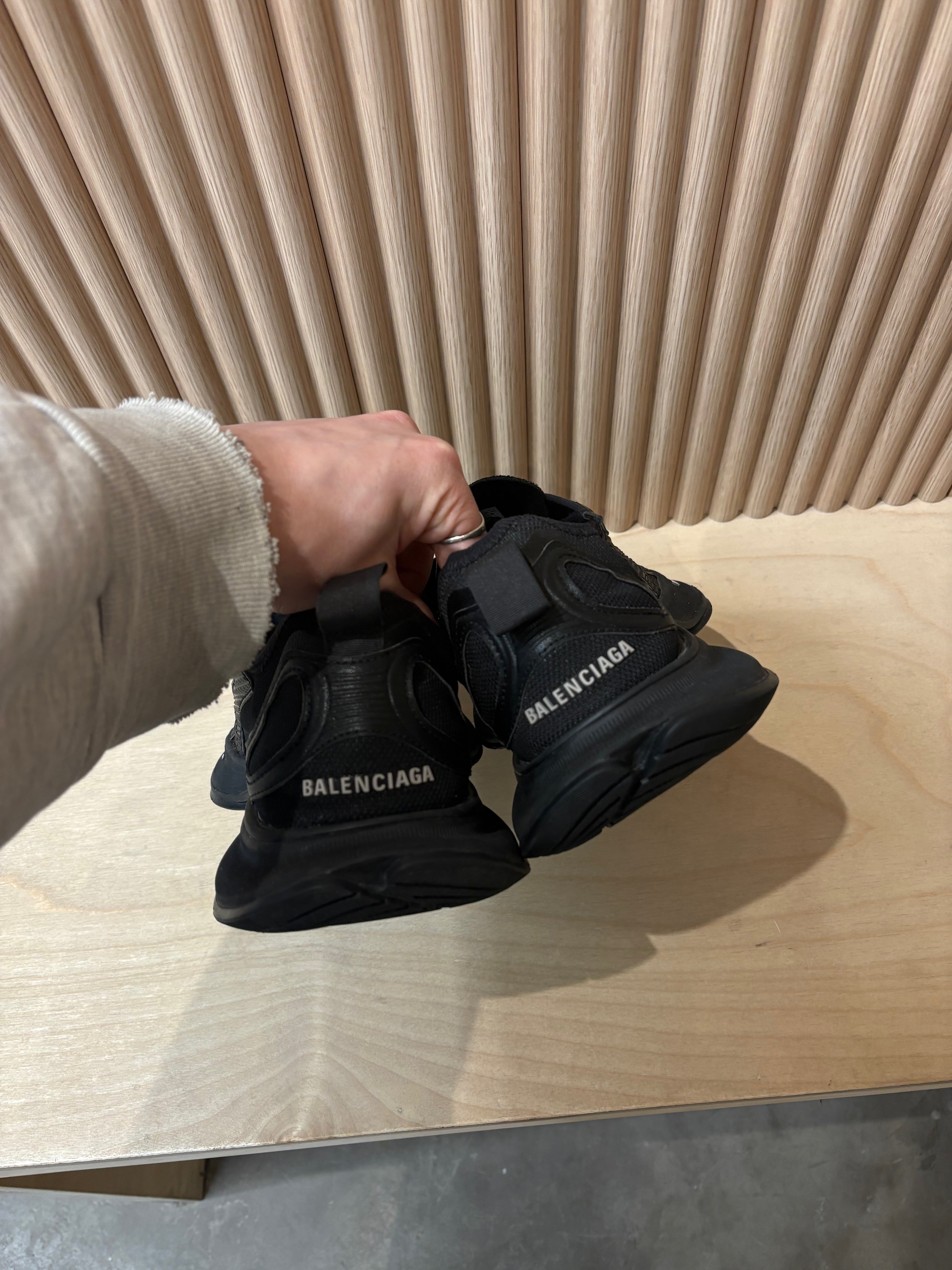 Balenciaga Circuit sneaker - size 42