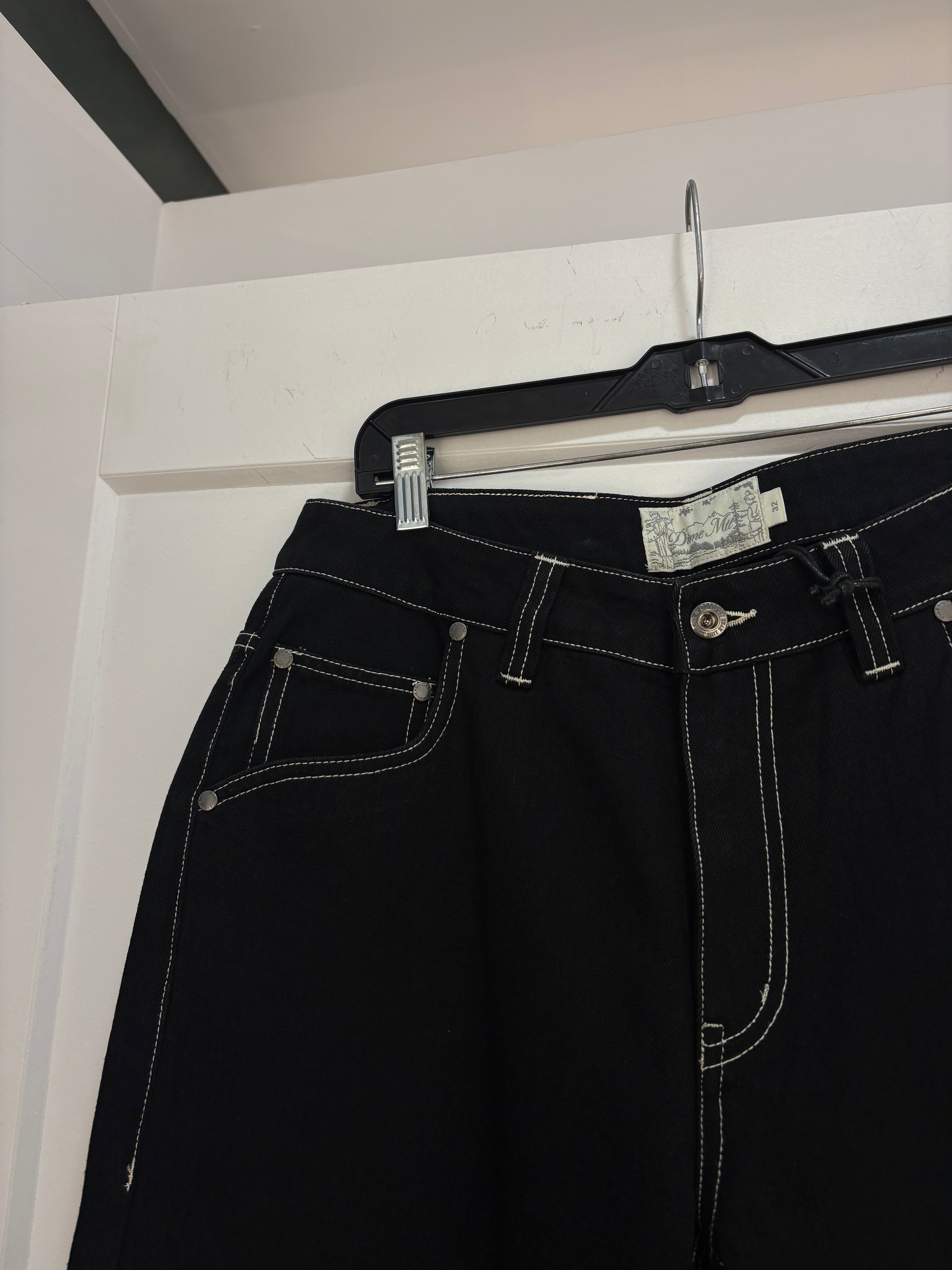 New Dime black contrast stitching denim - size 32