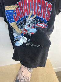 1993 Canadiens Looney tunes tee - size M