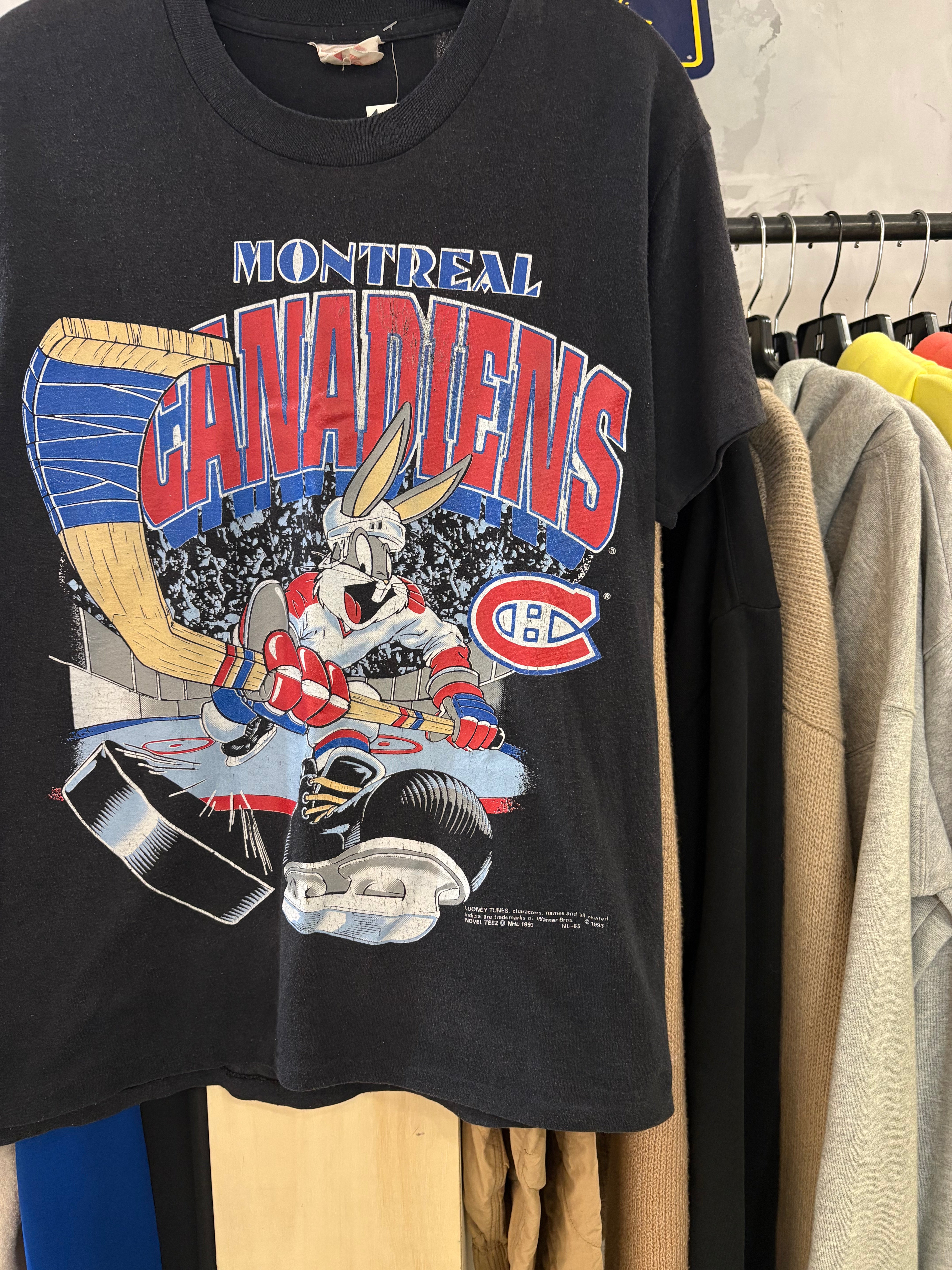 1993 Canadiens Looney tunes tee - size M
