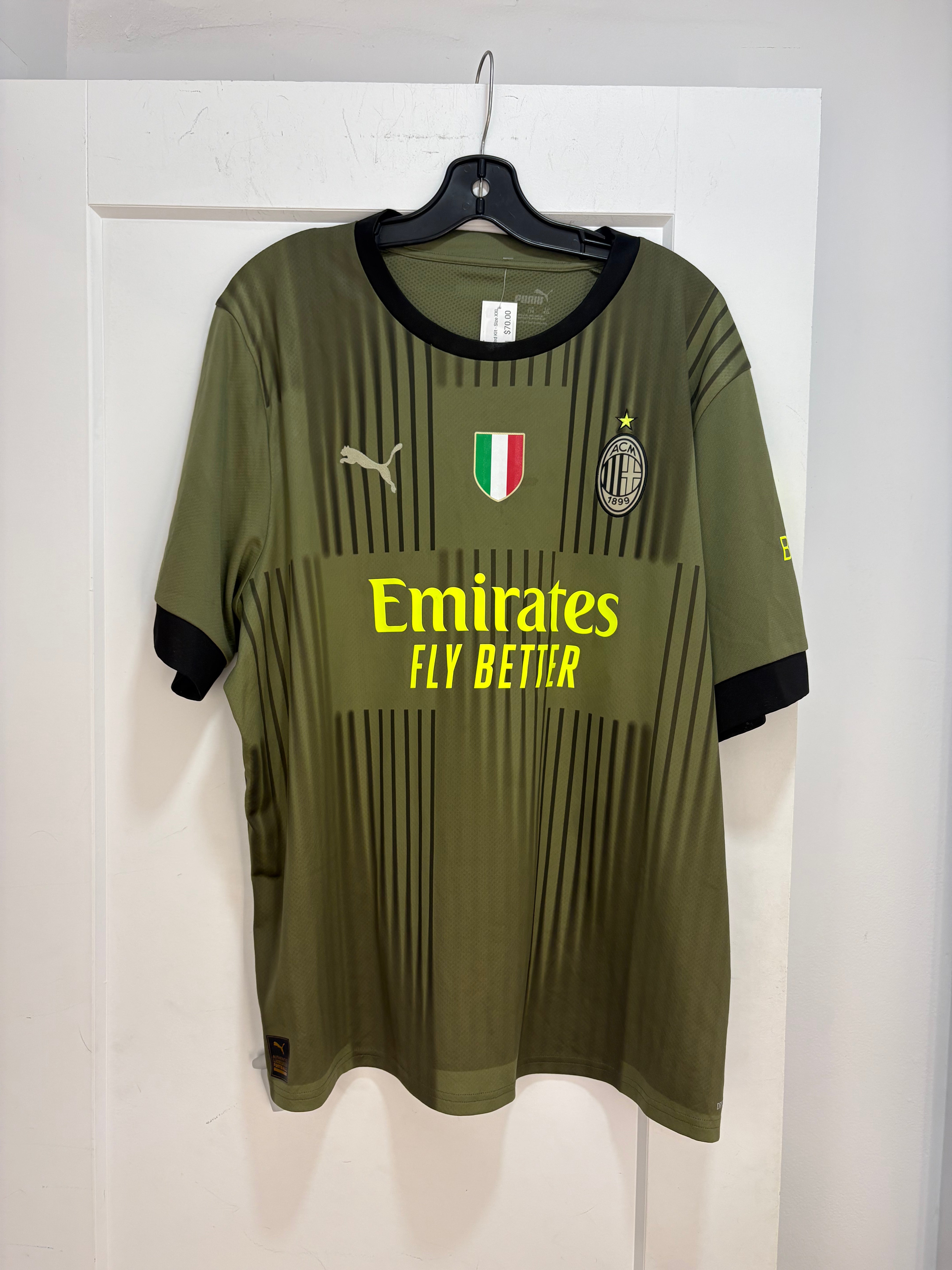 2022 Ac Milan 3rd kit - size XXL