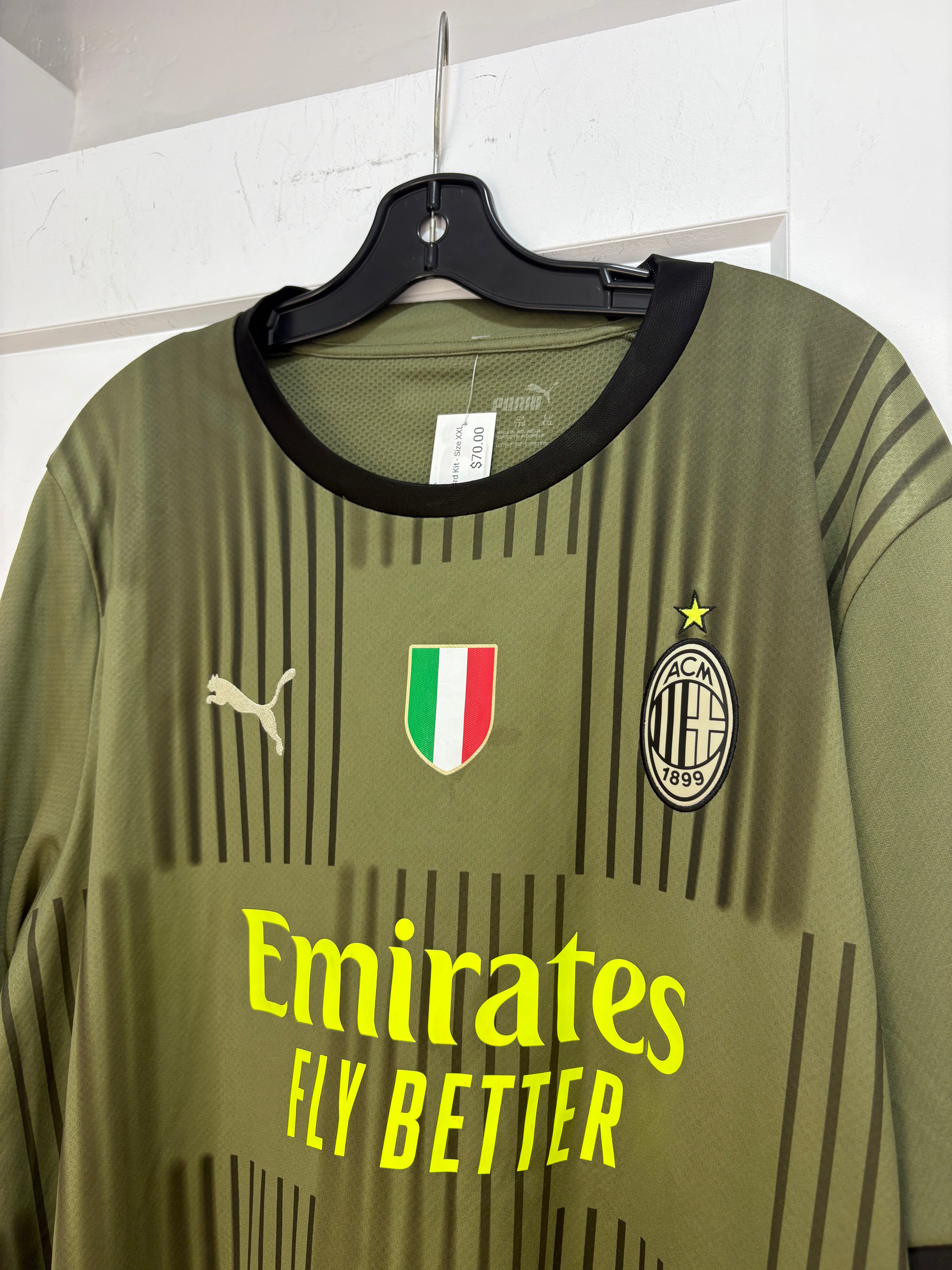 2022 Ac Milan 3rd kit - size XXL