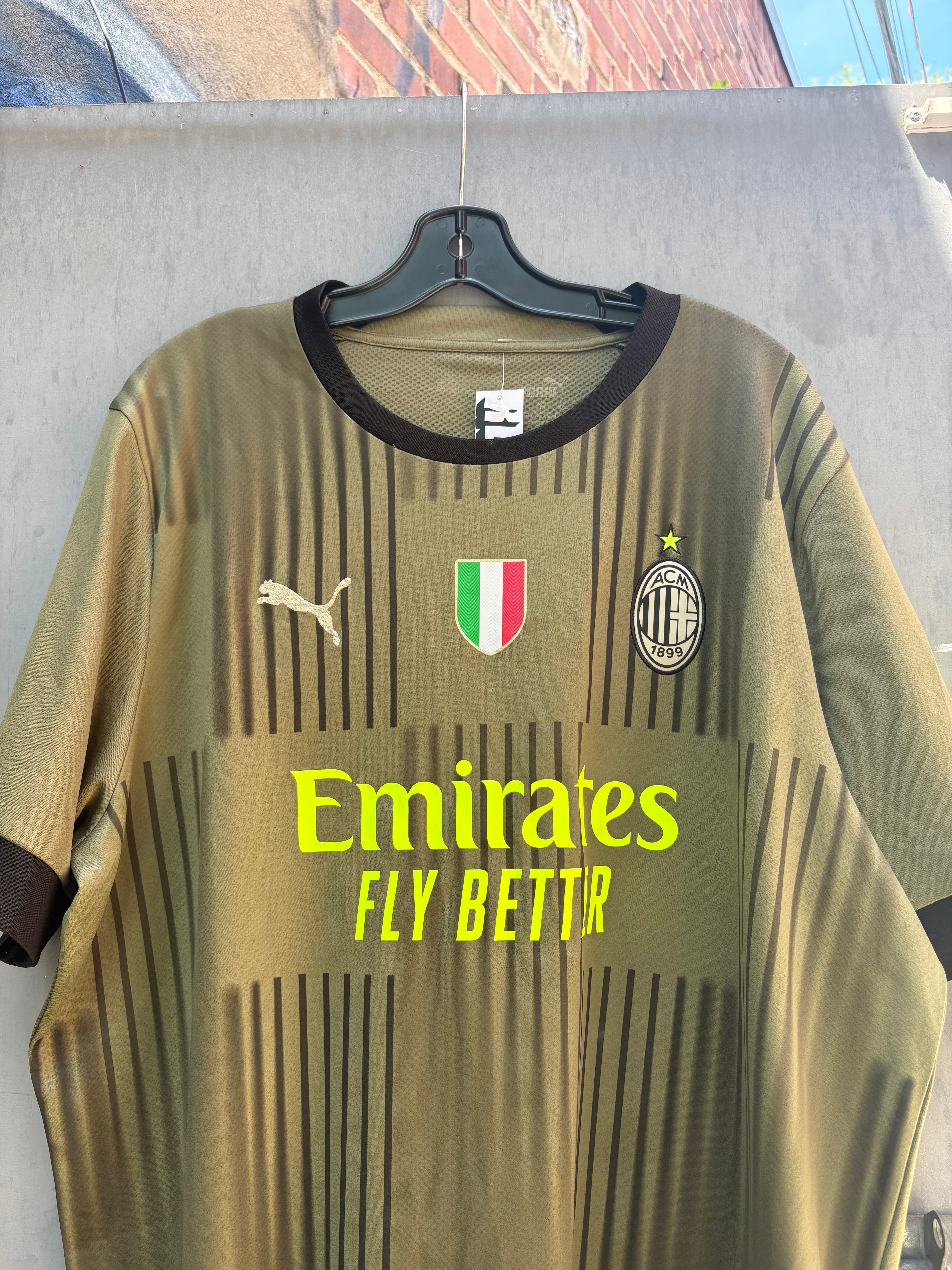 2022 Ac Milan 3rd kit - size XXL