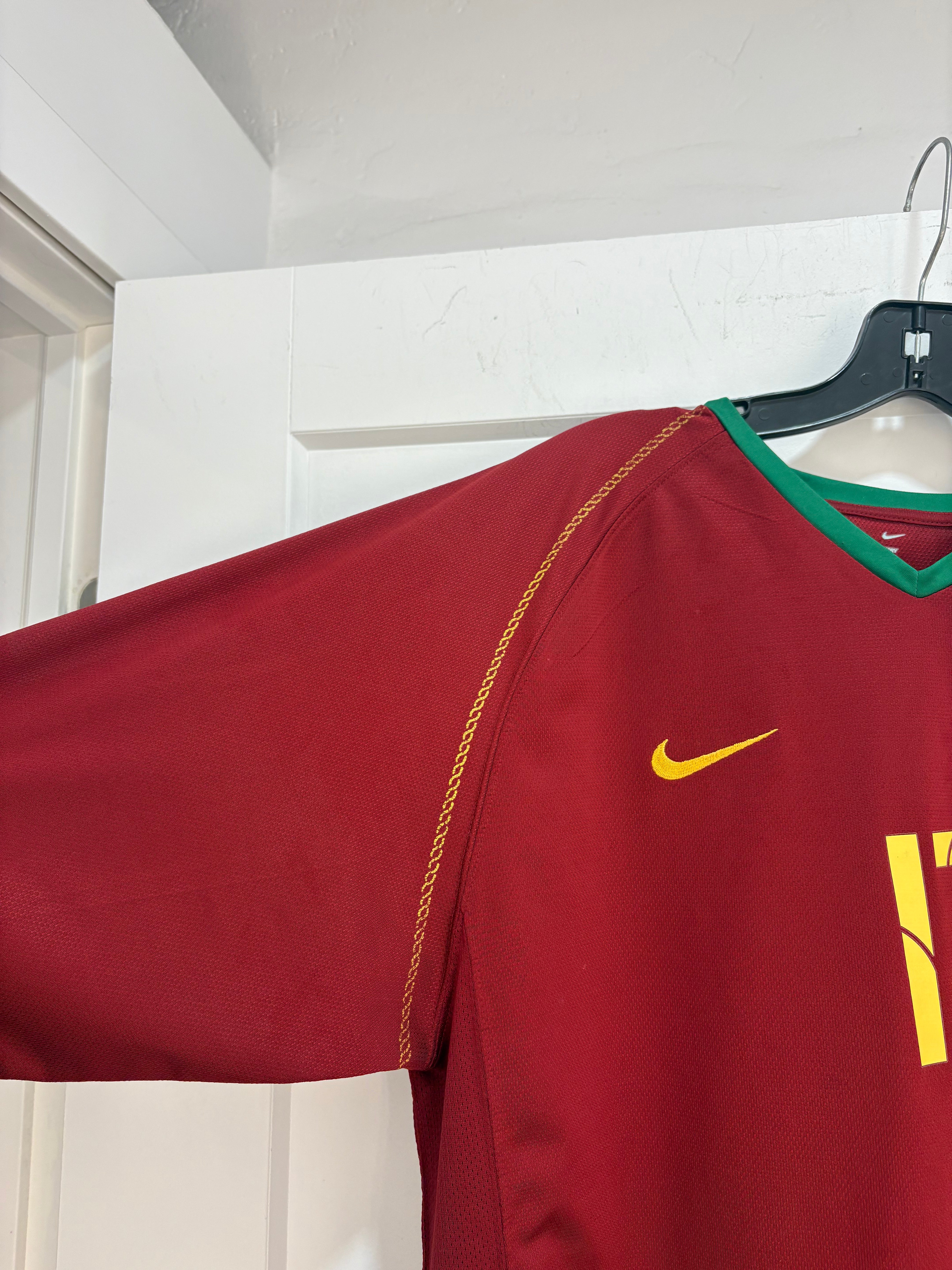 2006 portugal ronaldo home kit - size XL