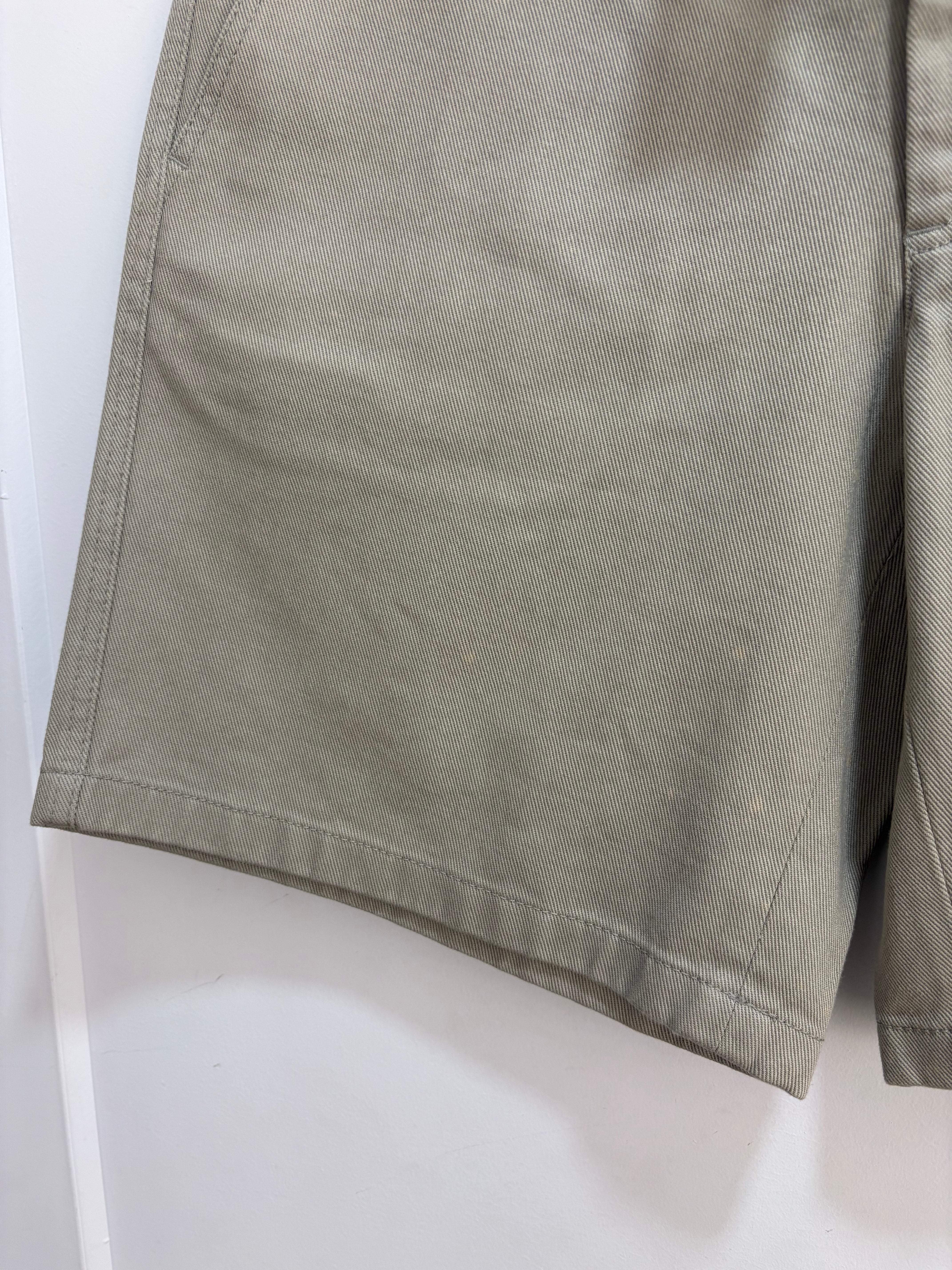 New Y2K Prada luna rossa tan shorts - size 32