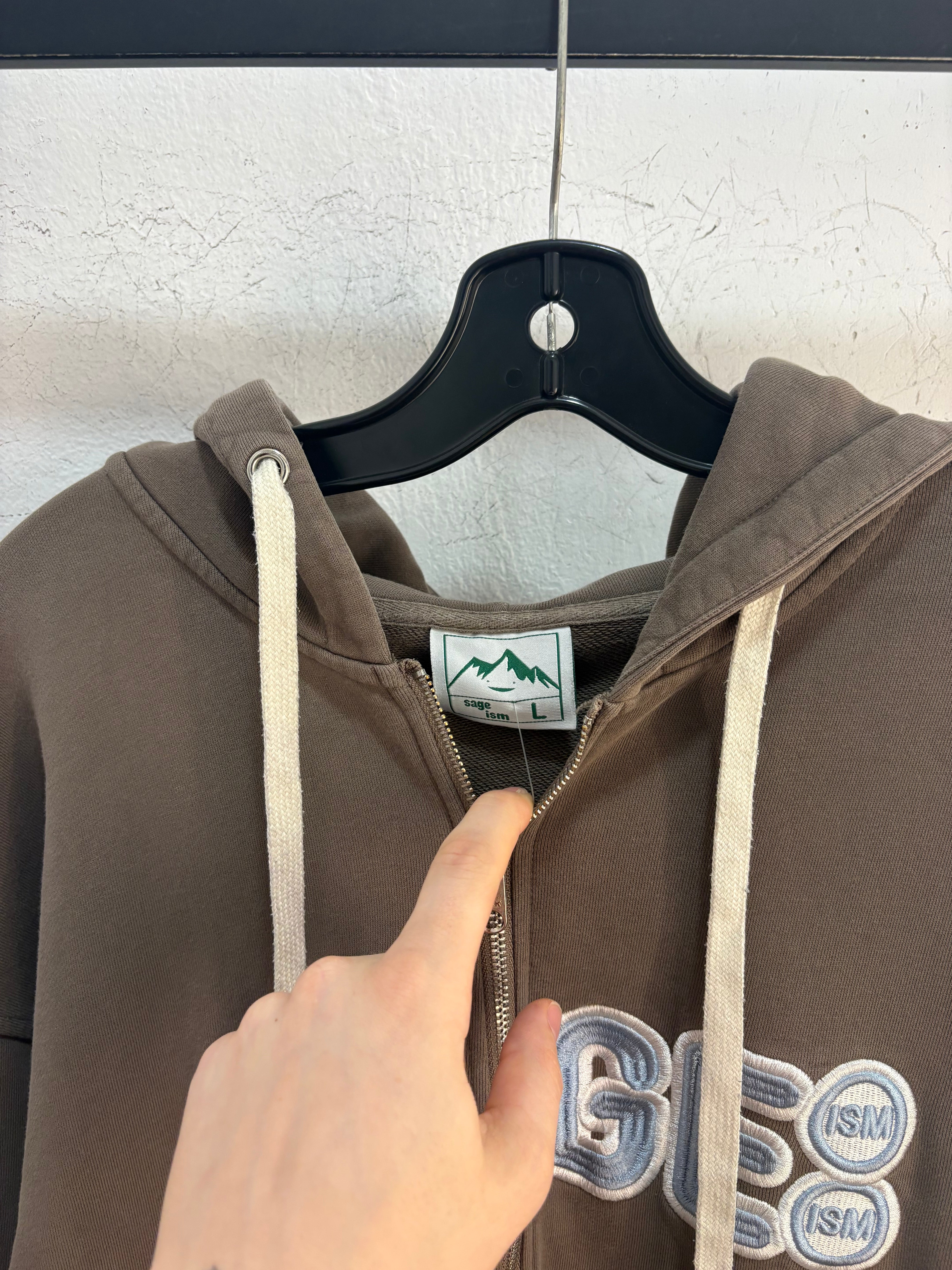 Sageism logo zip up hoodie - size L