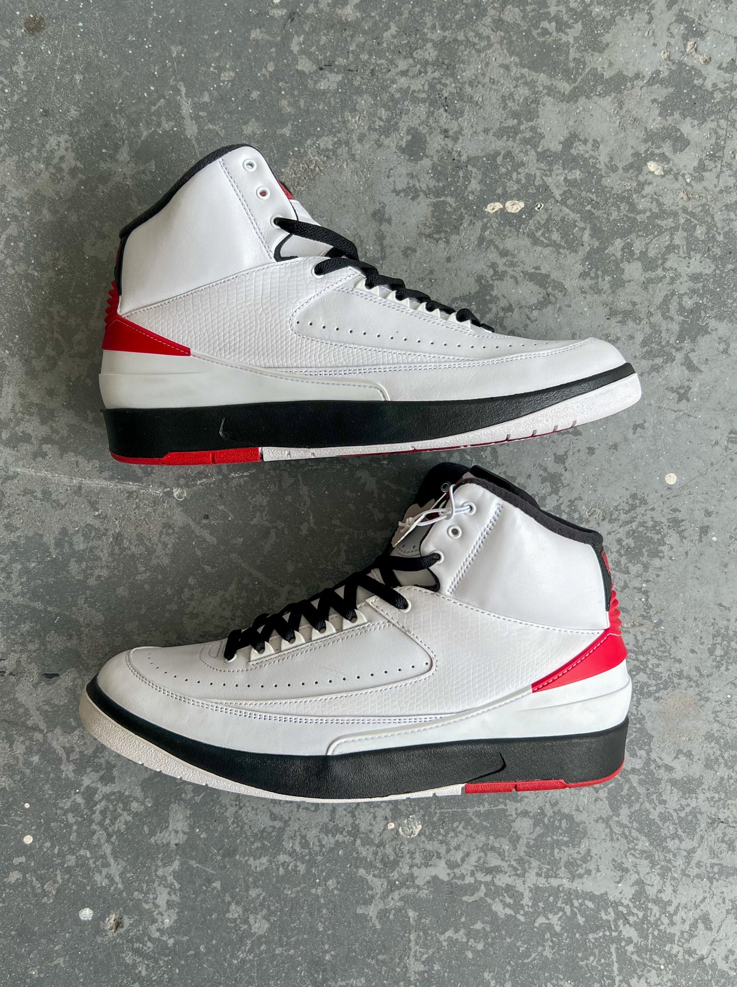 Air Jordan 2 “Chicago” - Sz 12US