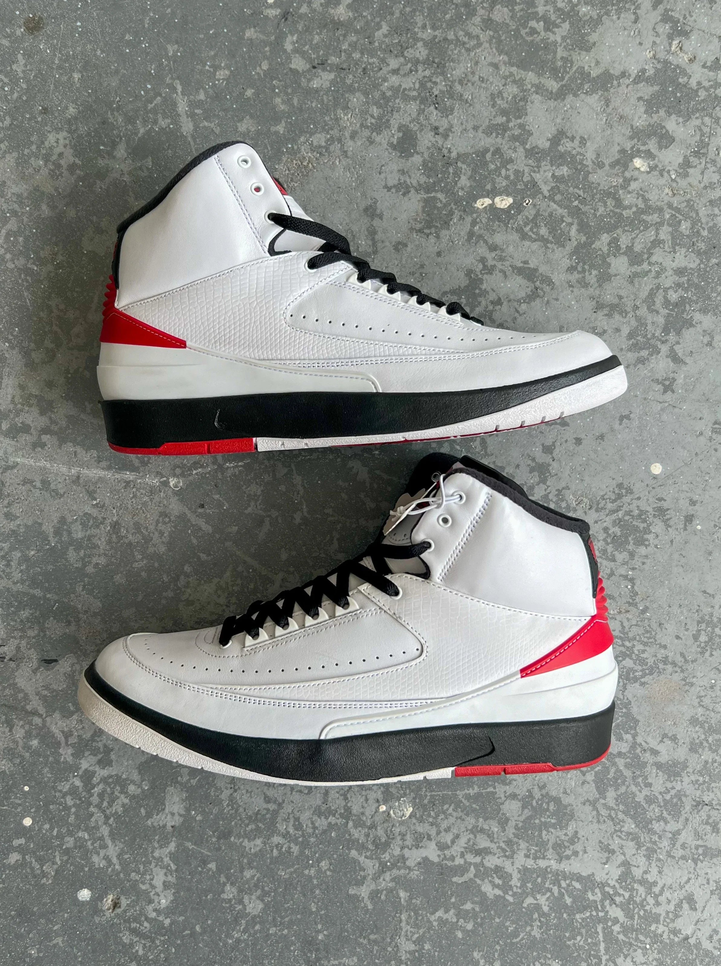 Air Jordan 2 “Chicago” - Sz 12US