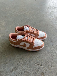 W Nike Dunk Low Rose Whisper - 7.5W