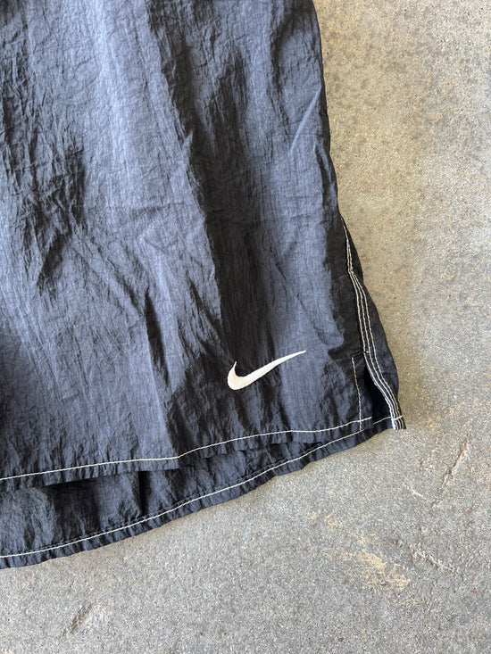 90s Nike black big swoosh short - Sz M